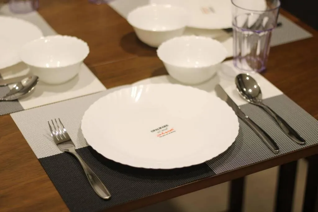 A2J Luxury BGC Balcony Suite Near SM AURA Taguig