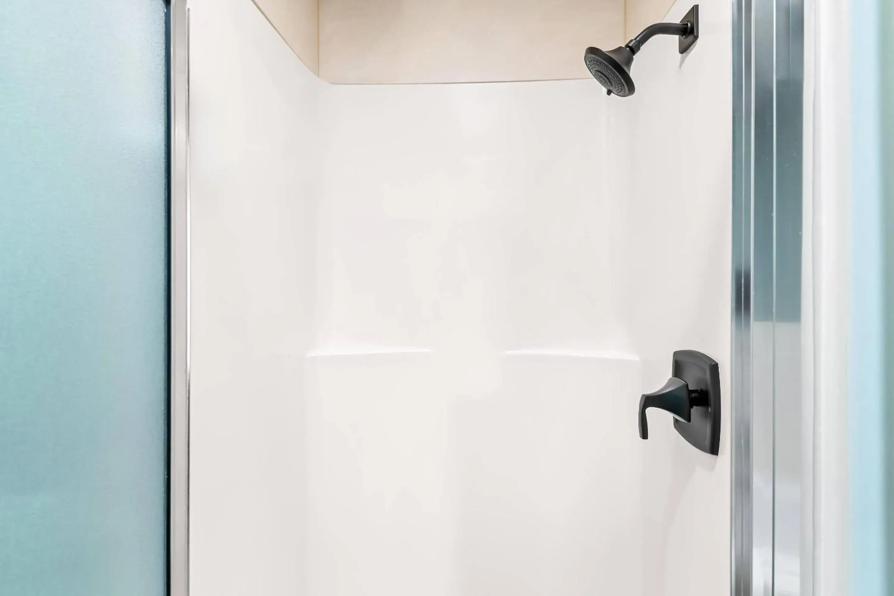 Bedroom in Maverick Hotel Eugene Near University, an Ascend Collection Hotel Bedroom in Maverick Hotel Eugene Near University, an Ascend Collection Hotel