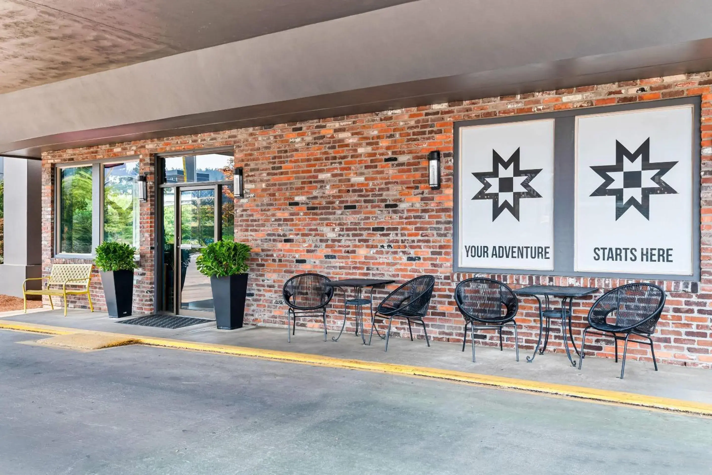 Property building in Maverick Hotel Eugene Near University, an Ascend Collection Hotel Property building in Maverick Hotel Eugene Near University, an Ascend Collection Hotel