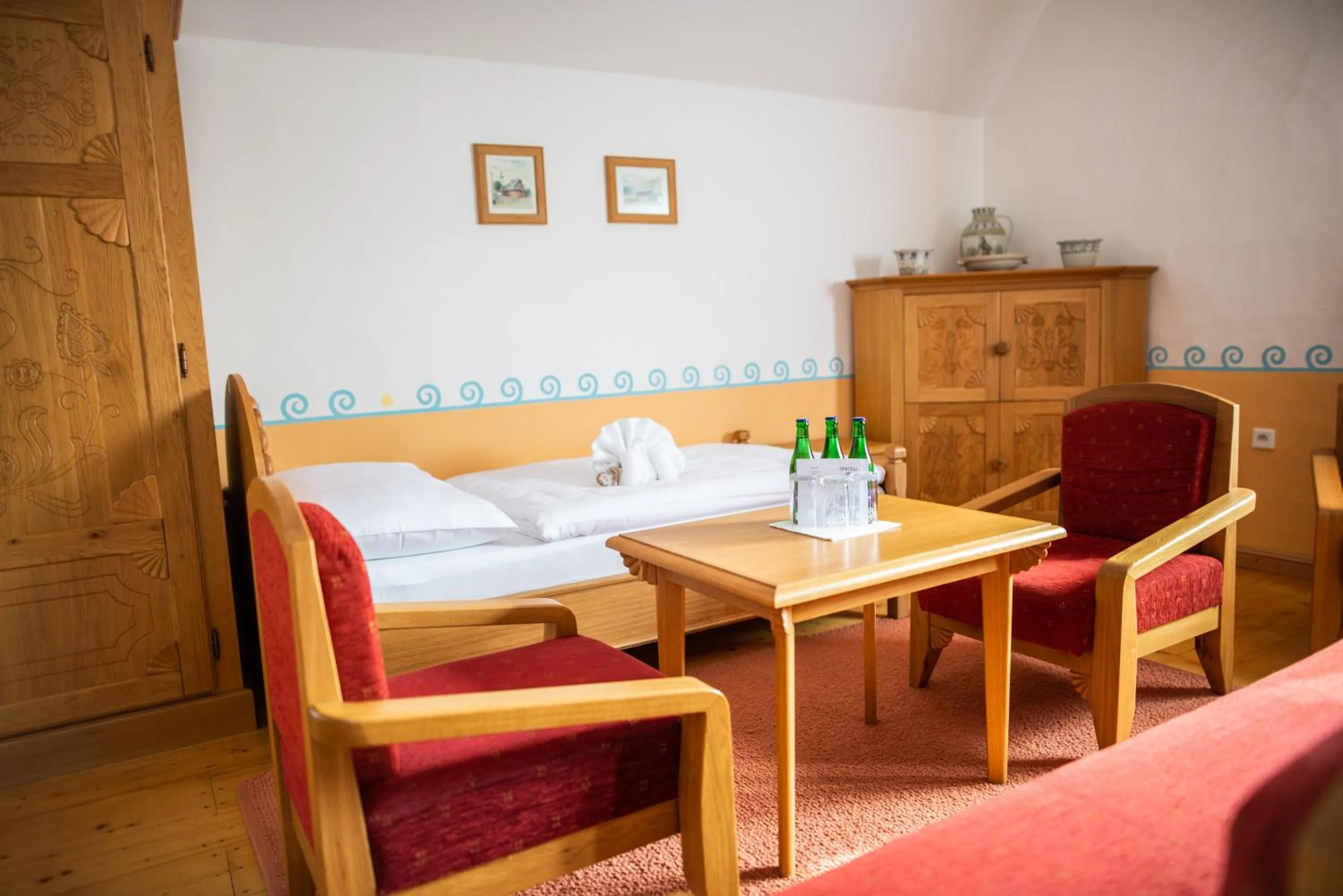 Seating area in Libušín & Maměnka národní kulturní památky