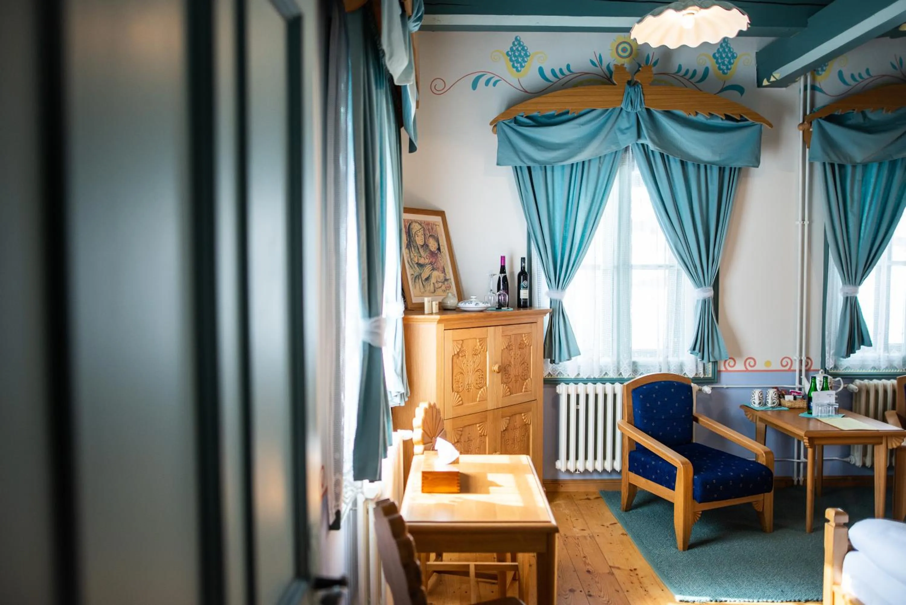 Seating area in Libušín & Maměnka národní kulturní památky