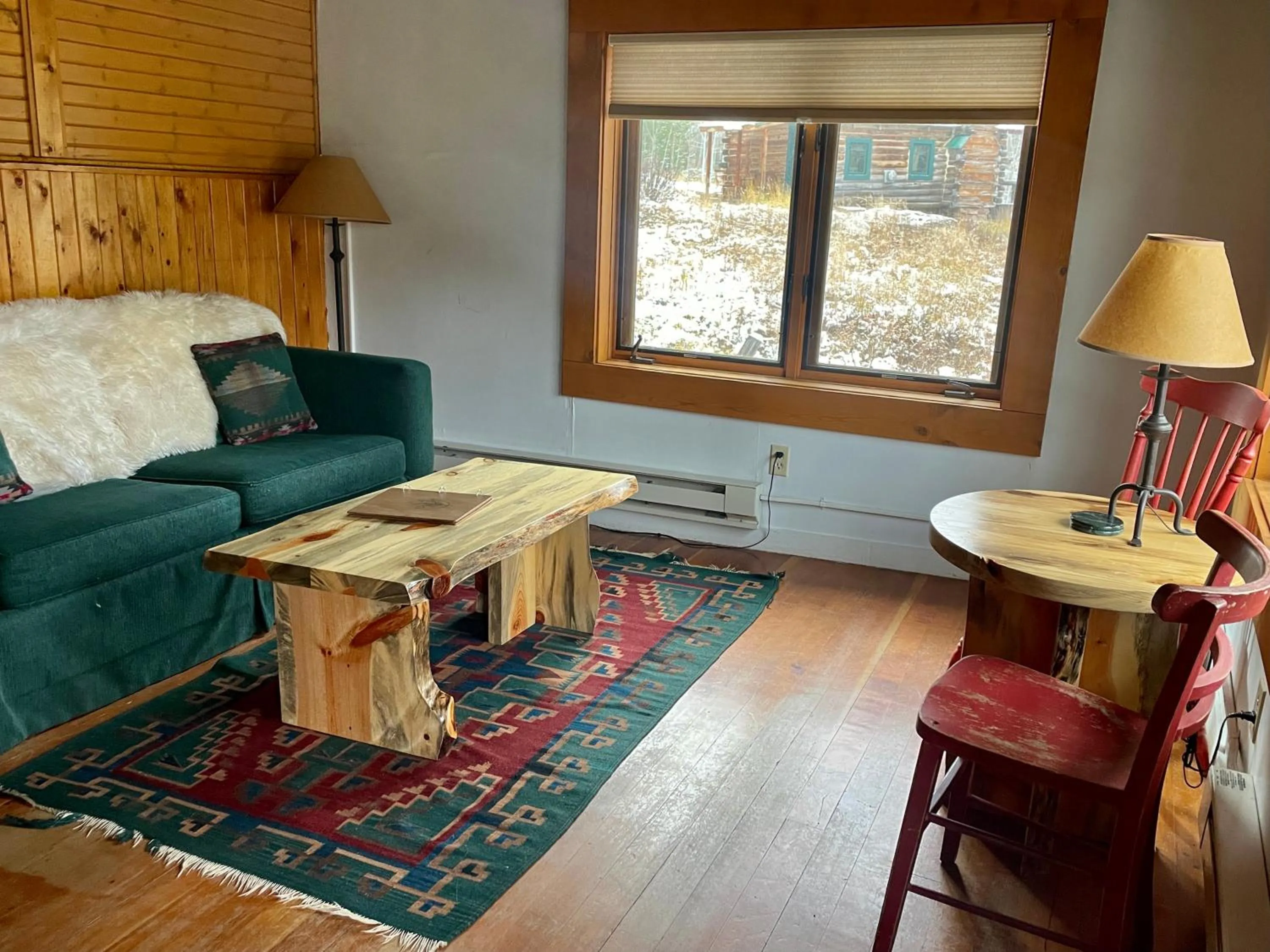 Living room in Beyul Retreat