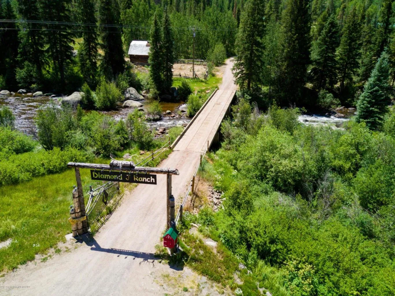 Facade/entrance in Beyul Retreat