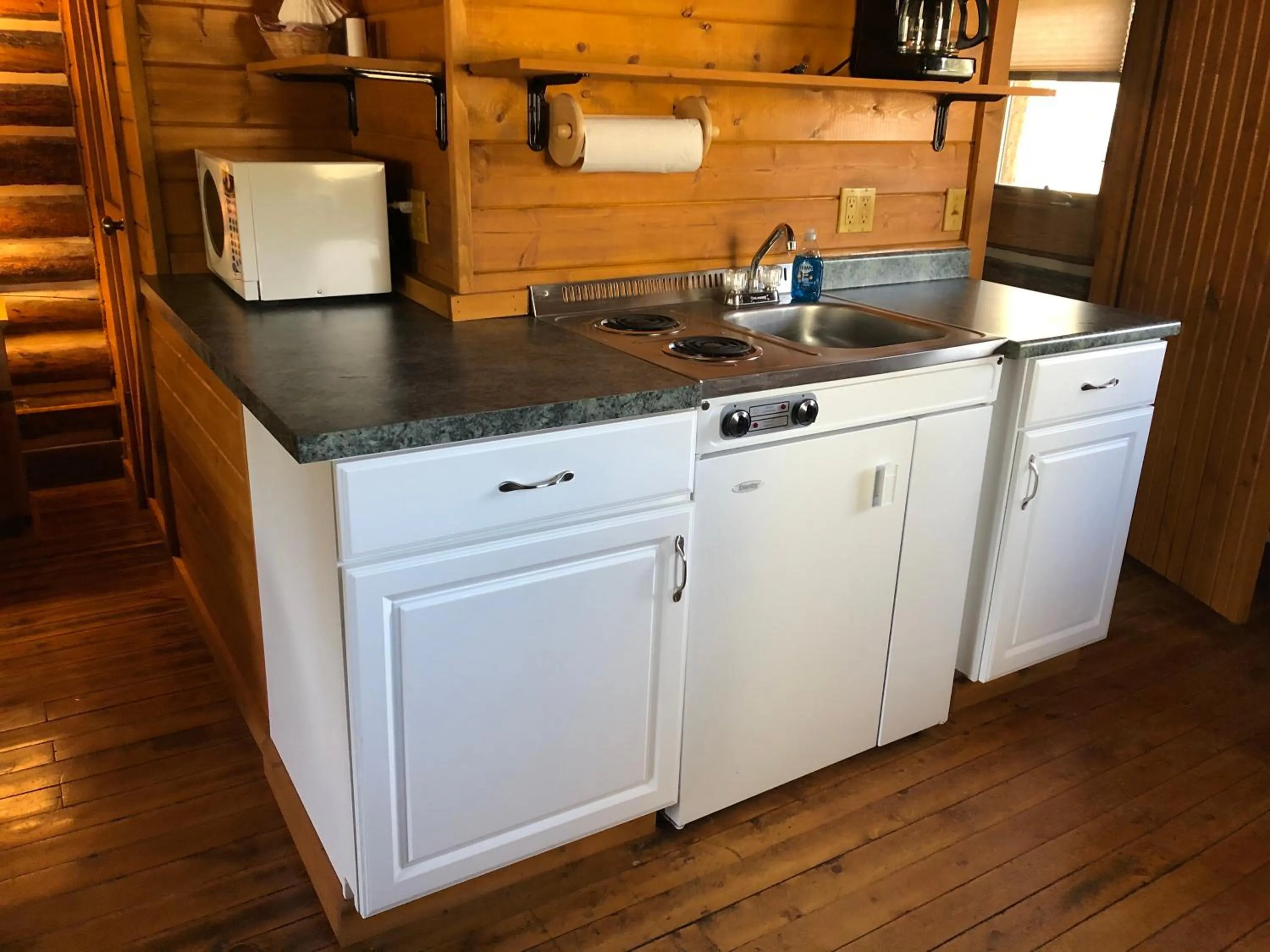 Kitchen or kitchenette in Beyul Retreat