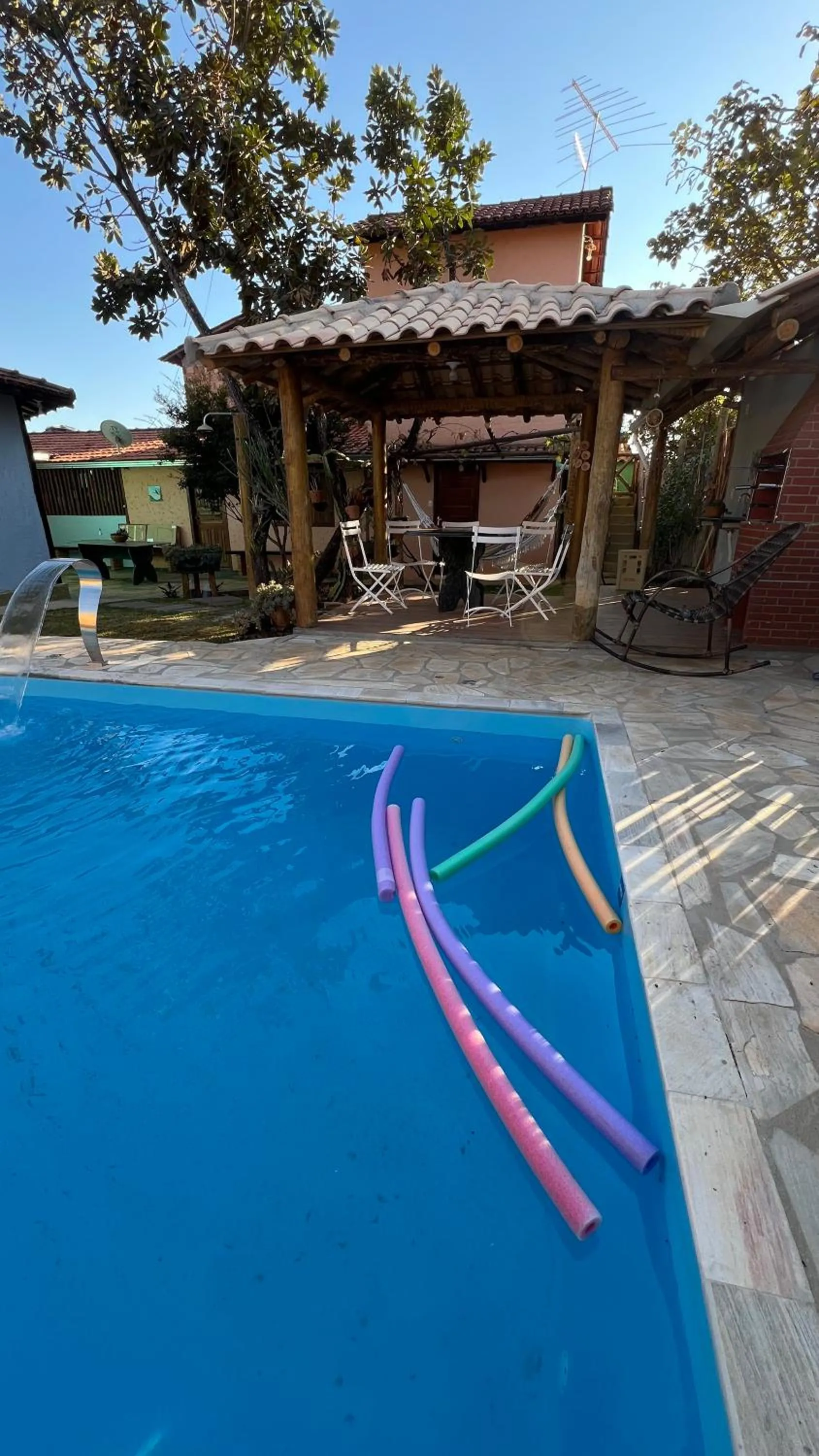 Swimming pool in Pousada Casa redonda
