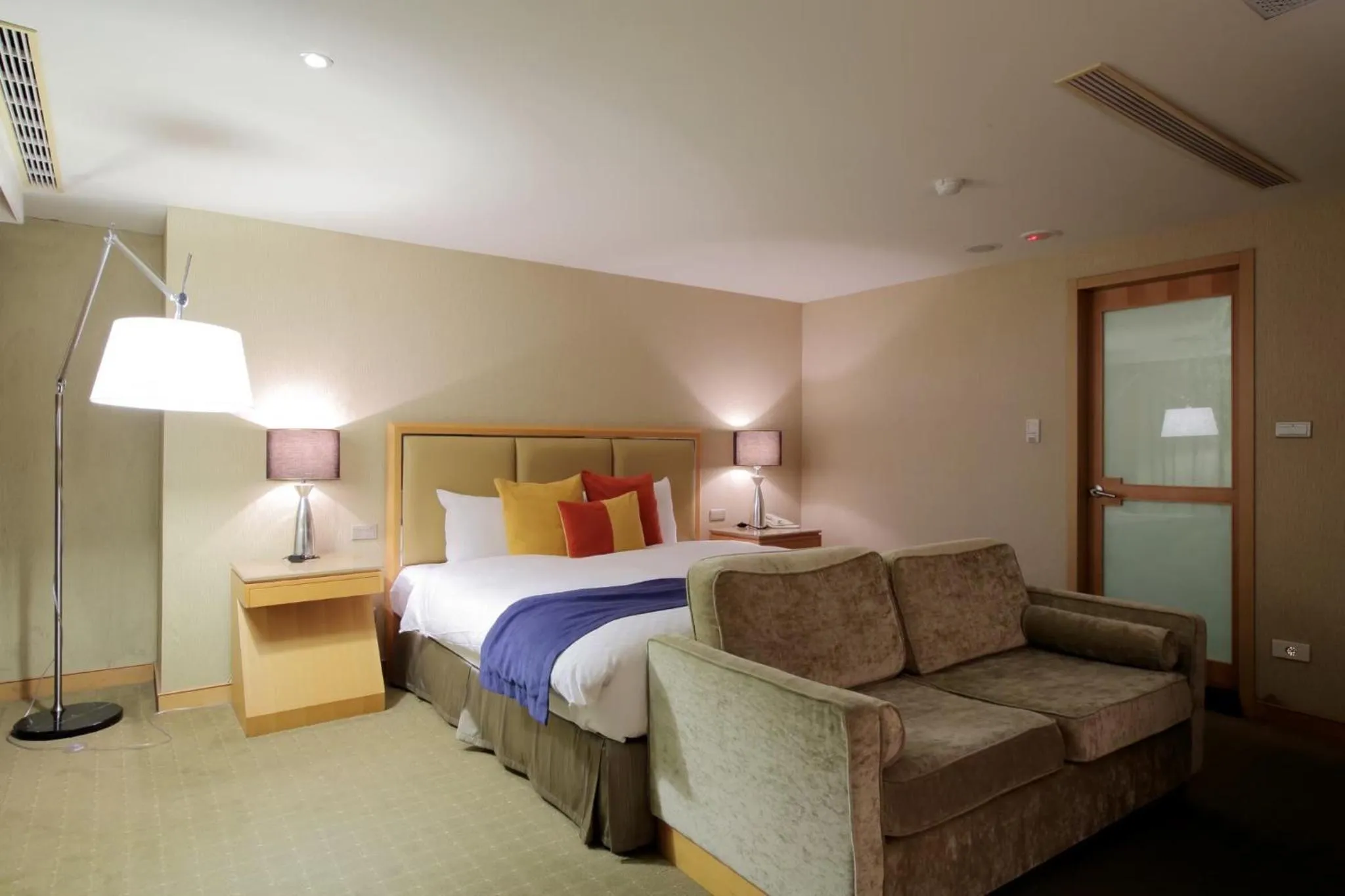 Bed in 晶樺商務飯店 鄰近羅東車站