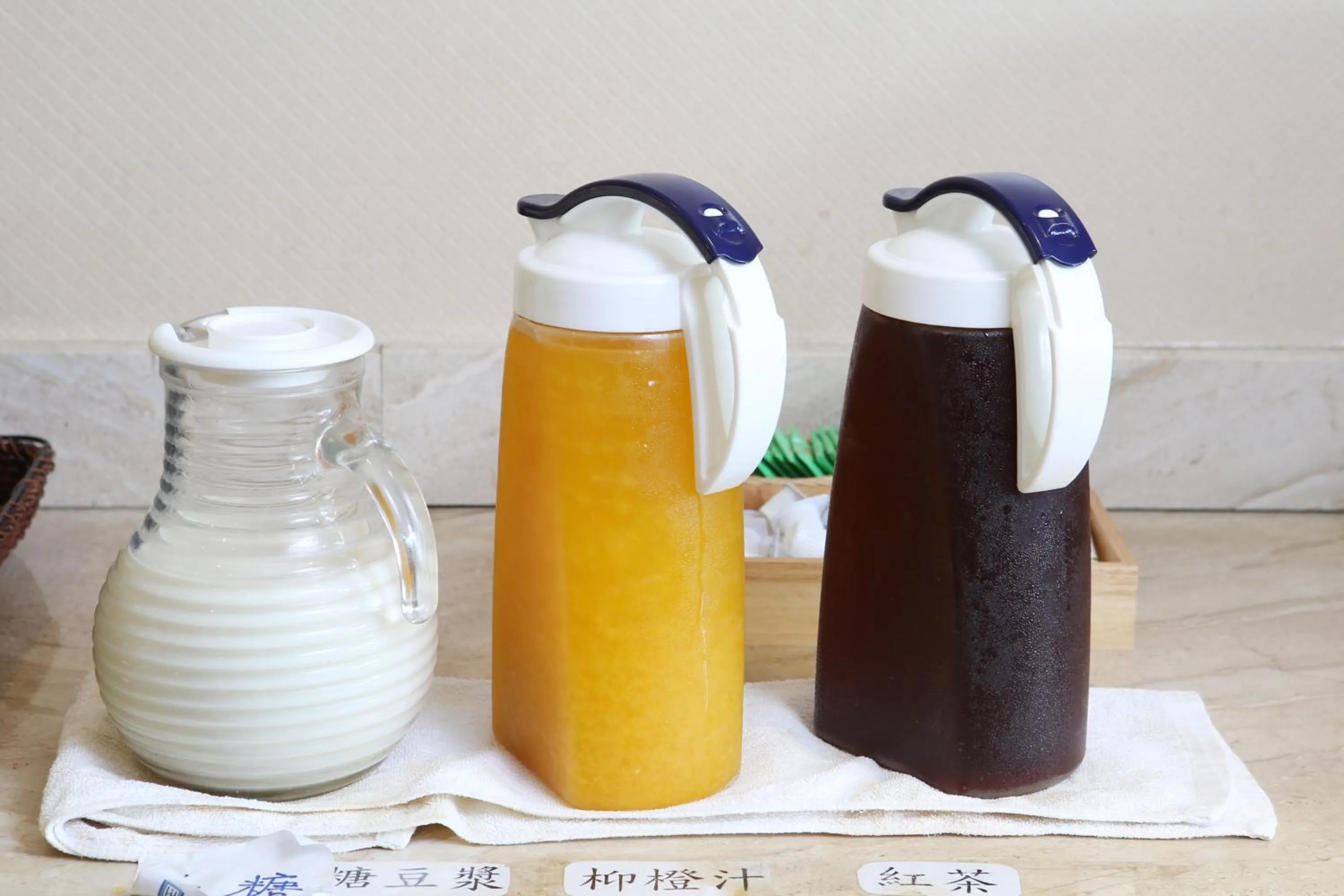 Buffet breakfast in 晶樺商務飯店 鄰近羅東車站