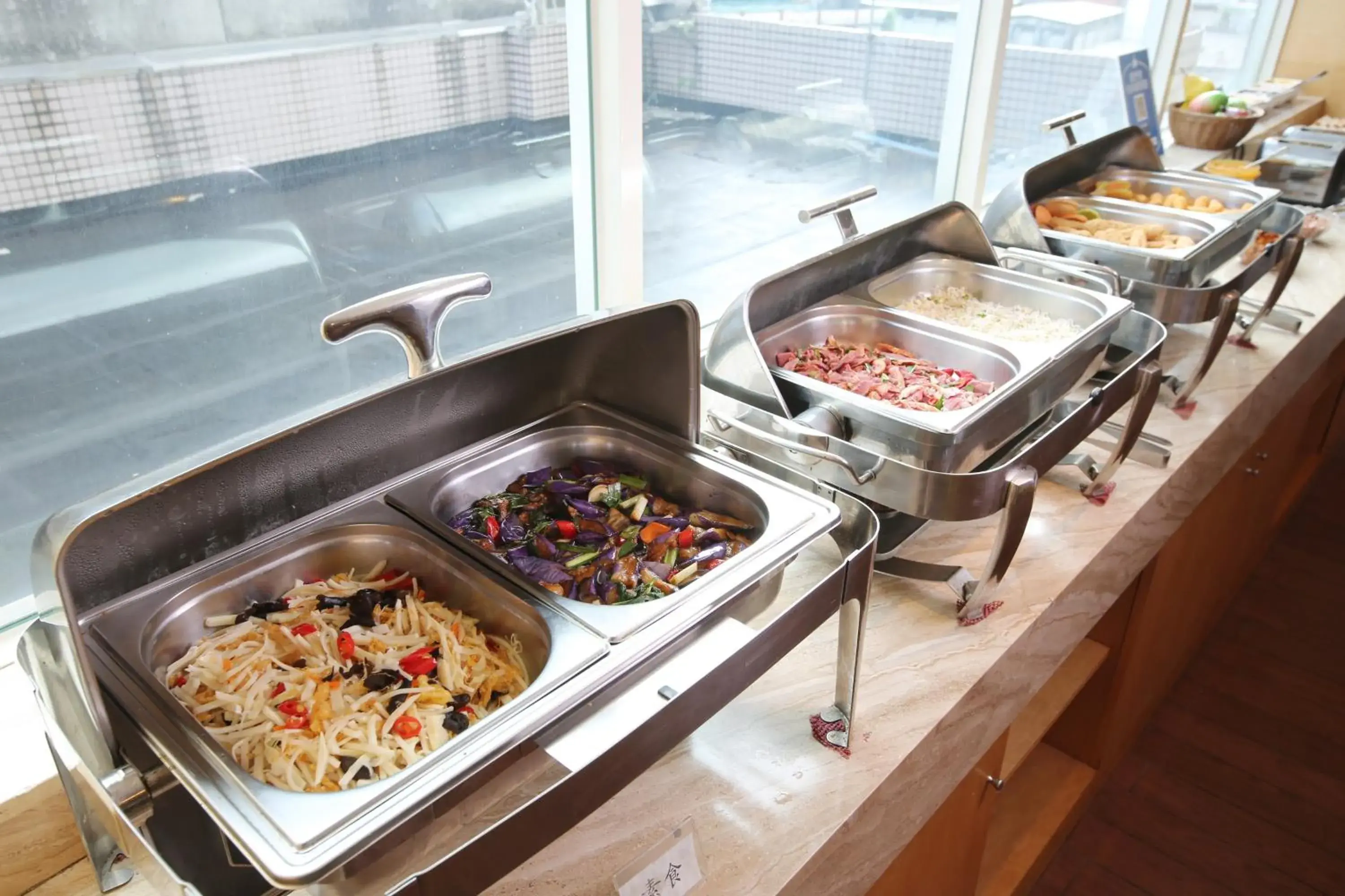 Buffet breakfast in Jin Hua Hotel 鄰近羅東車站 Buffet breakfast in Jin Hua Hotel 鄰近羅東車站