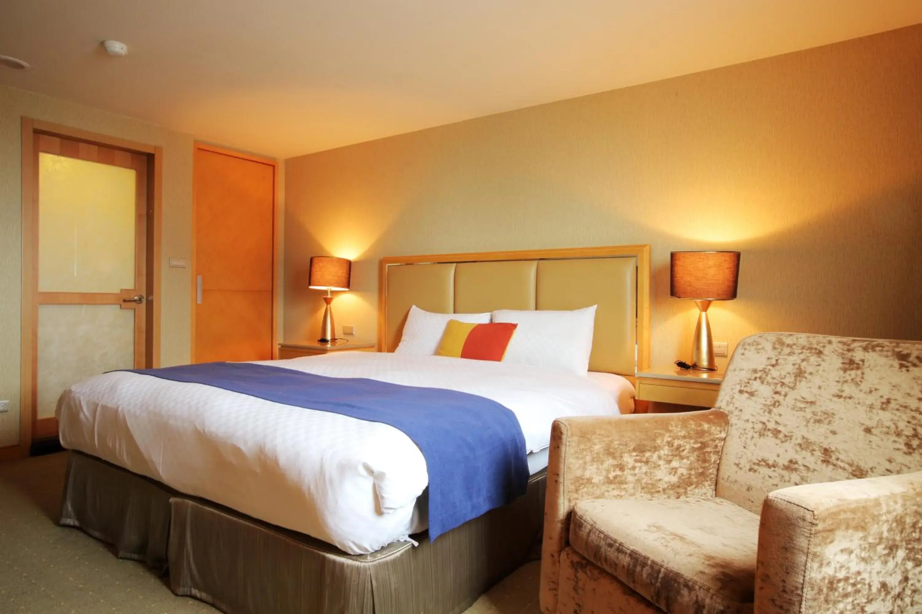 Photo of the whole room, Bed in 晶樺商務飯店 鄰近羅東車站 Photo of the whole room, Bed in 晶樺商務飯店 鄰近羅東車站