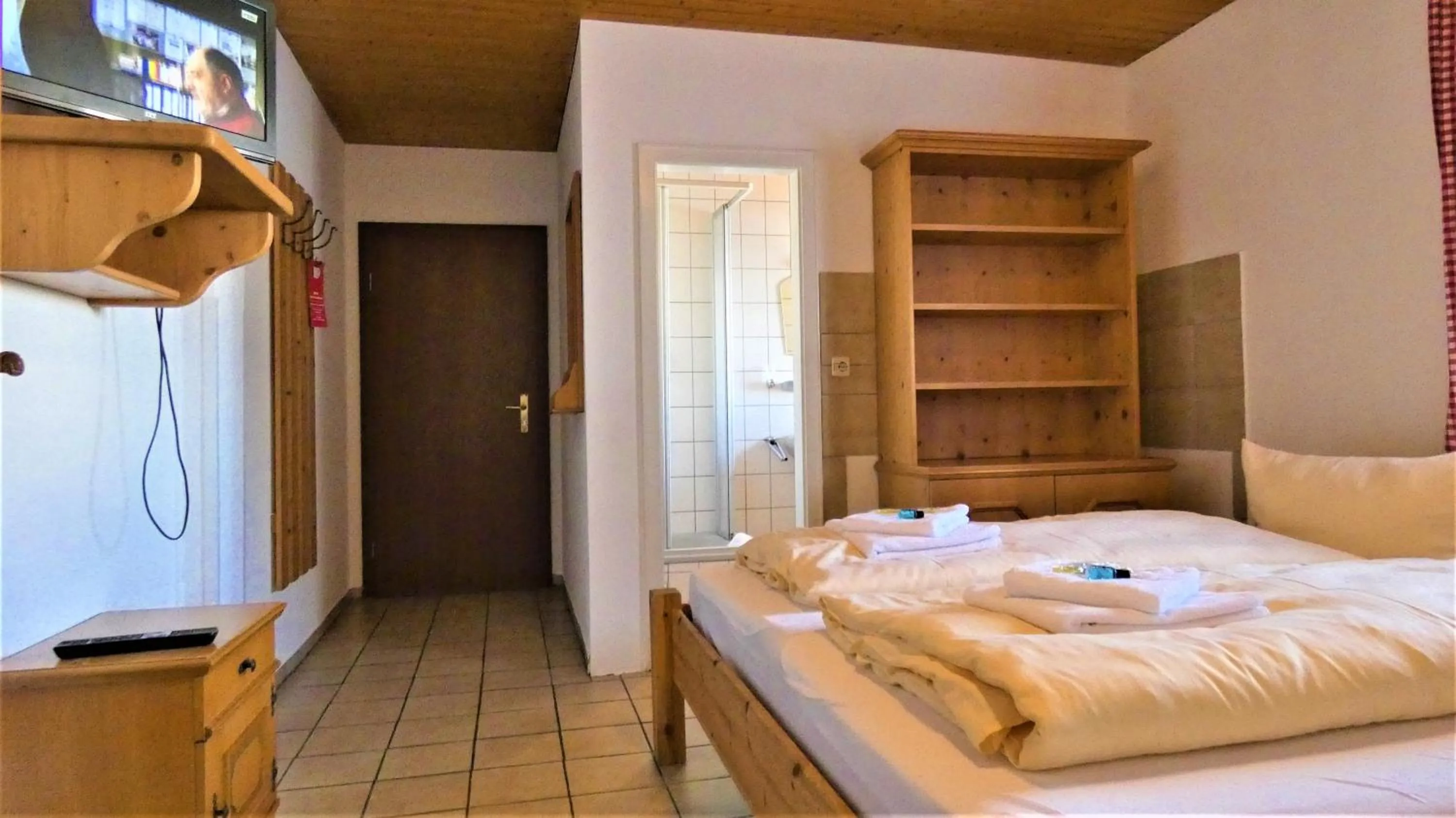 Photo of the whole room, Bed in Sporthotel Schönau am Königssee