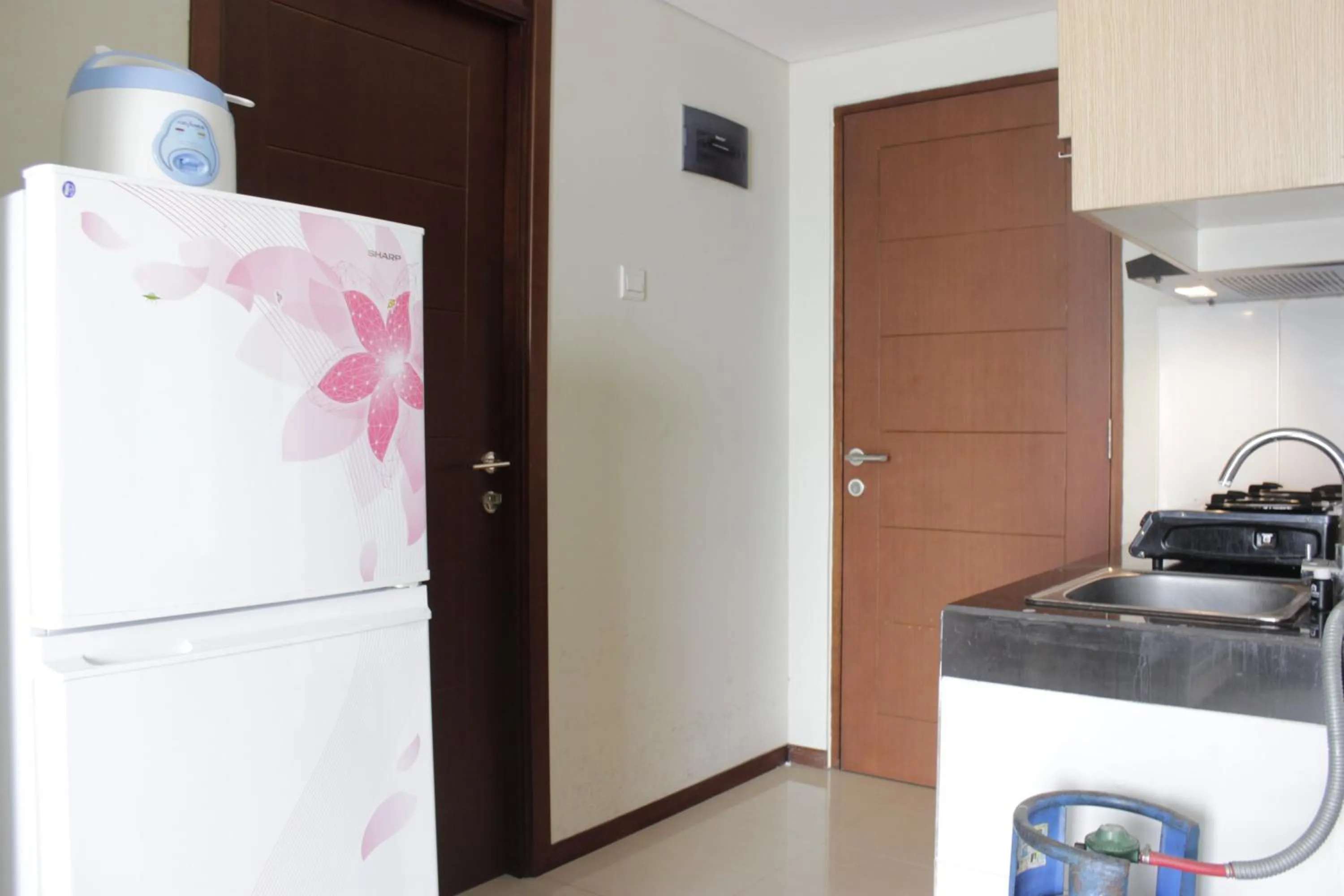 Kitchen or kitchenette in Spacious 2BR Apartment Gateway Pasteur near Exit Toll 23 By Travelio