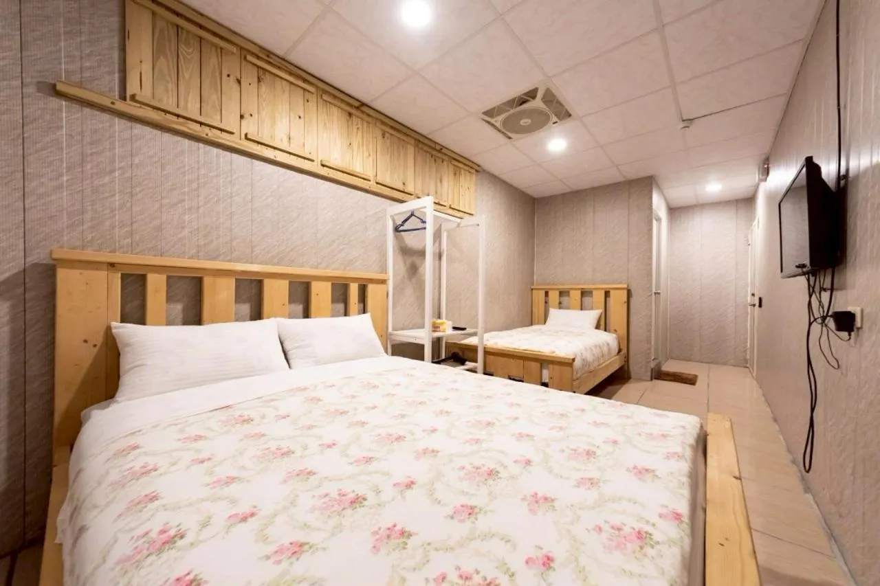 Bed in Monica Workshop