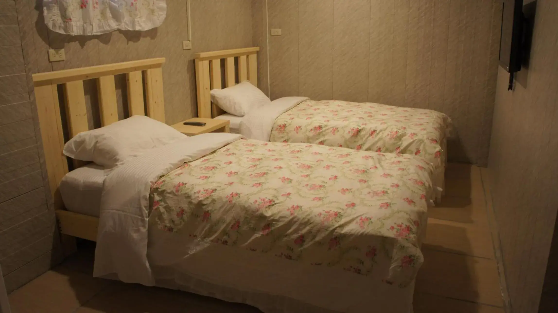 Bed in Monica Workshop Bed in Monica Workshop