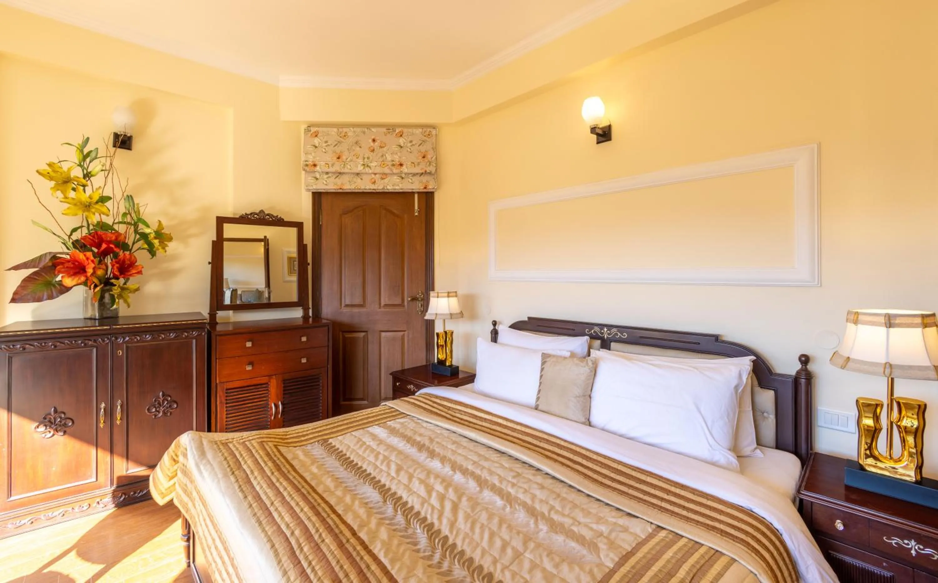 Bed in The Manor Luxury Apartments, Shimla