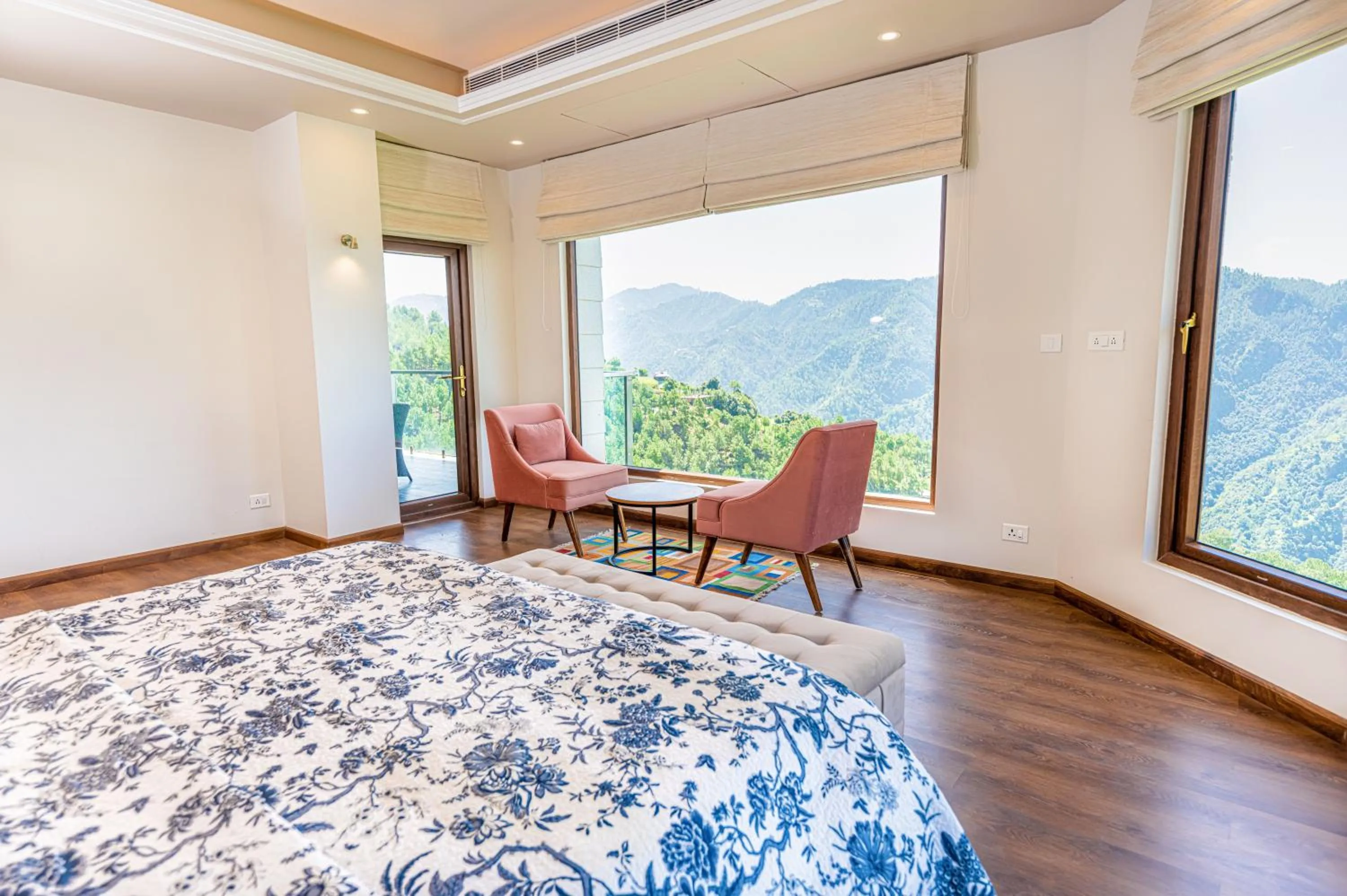 View (from property/room), Bed in The Manor Luxury Apartments, Shimla