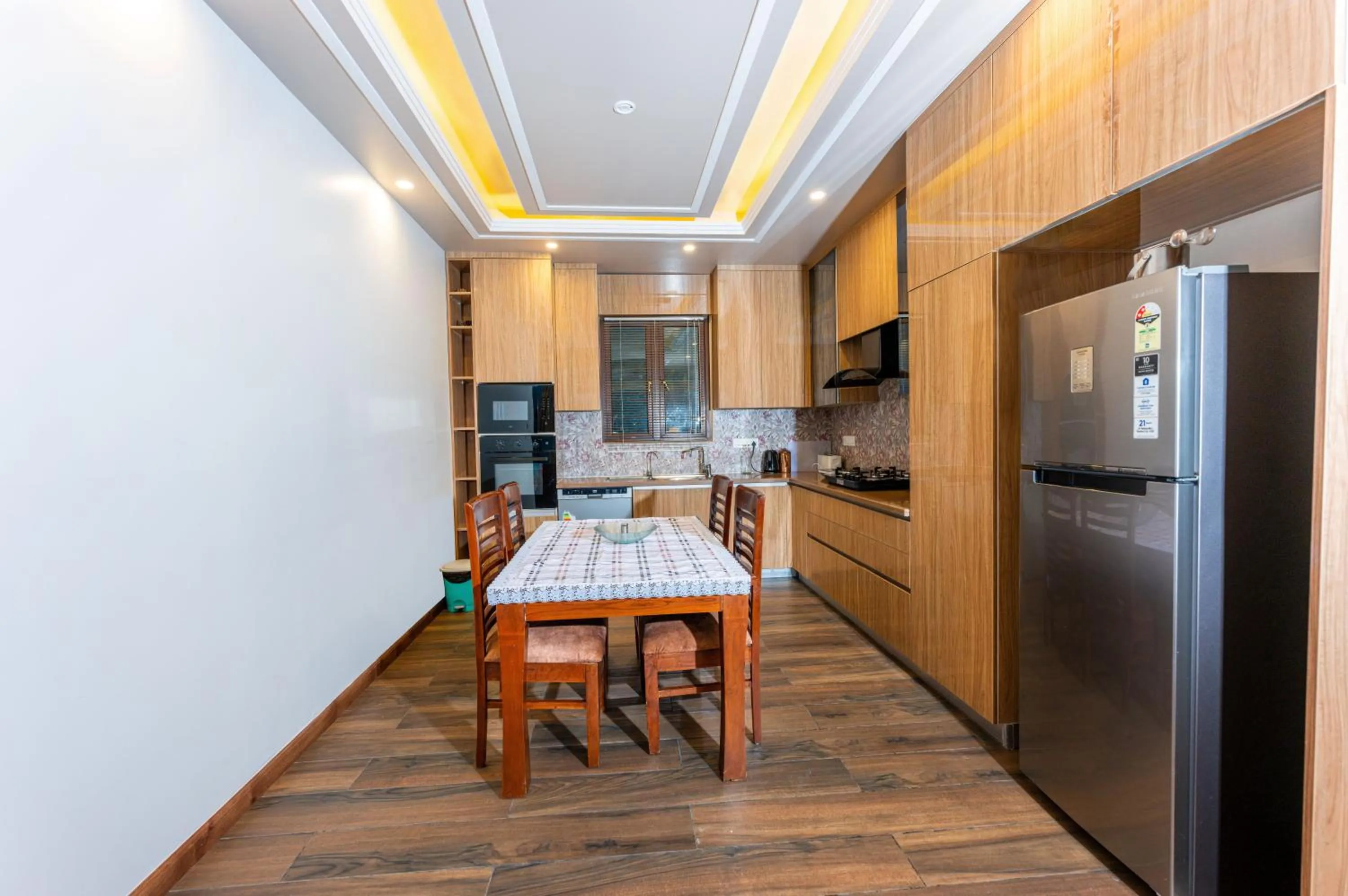 Dining area in The Manor Luxury Apartments, Shimla