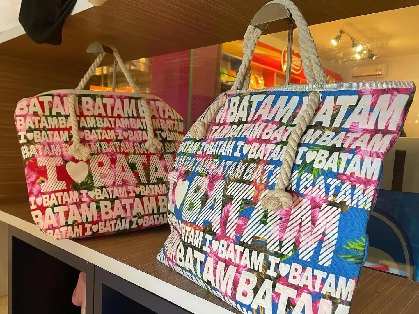 On-site shops in Grand Sydney Hotel