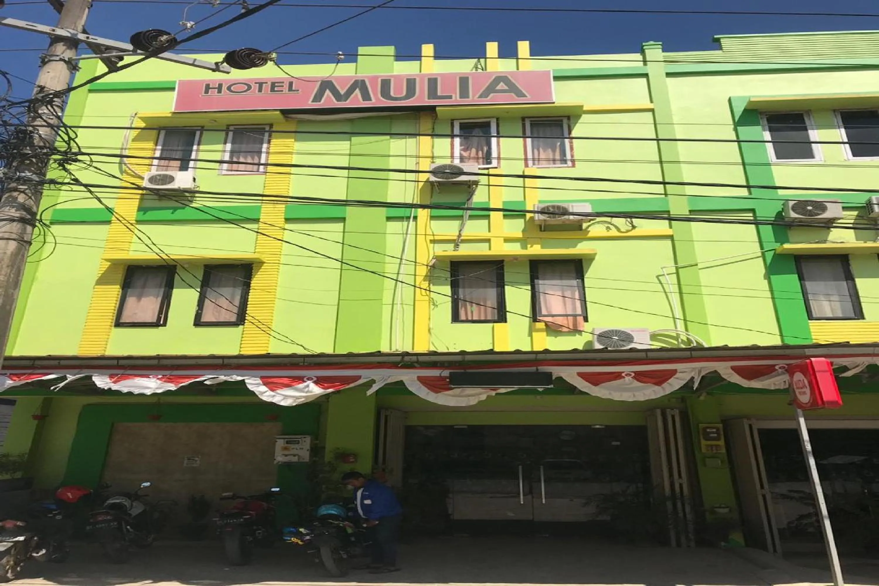 Facade/entrance in Hotel Mulia Kendari Mitra RedDoorz