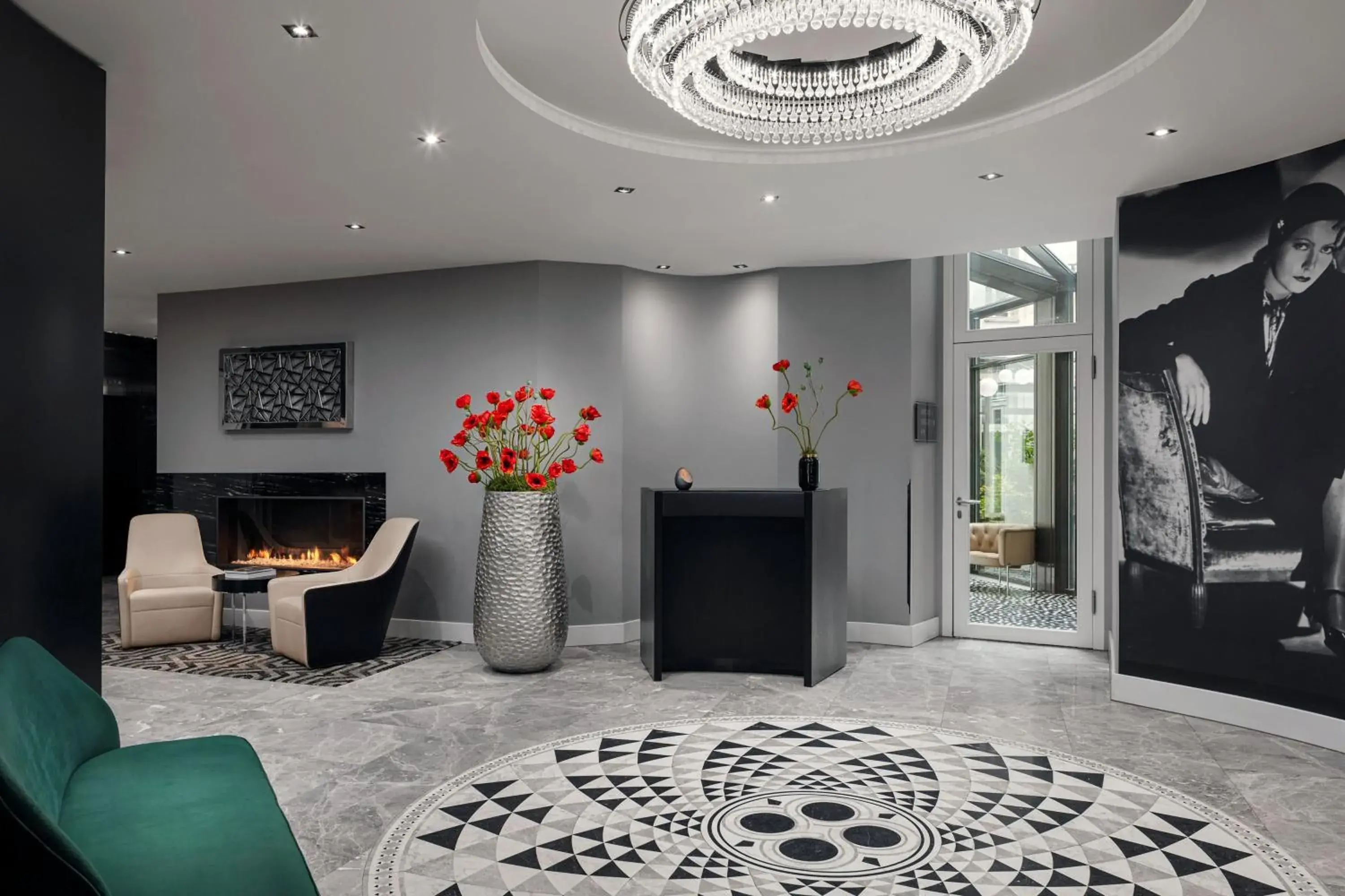 Lobby or reception in Roomers Berlin Steinplatz, Autograph Collection Lobby or reception in Roomers Berlin Steinplatz, Autograph Collection