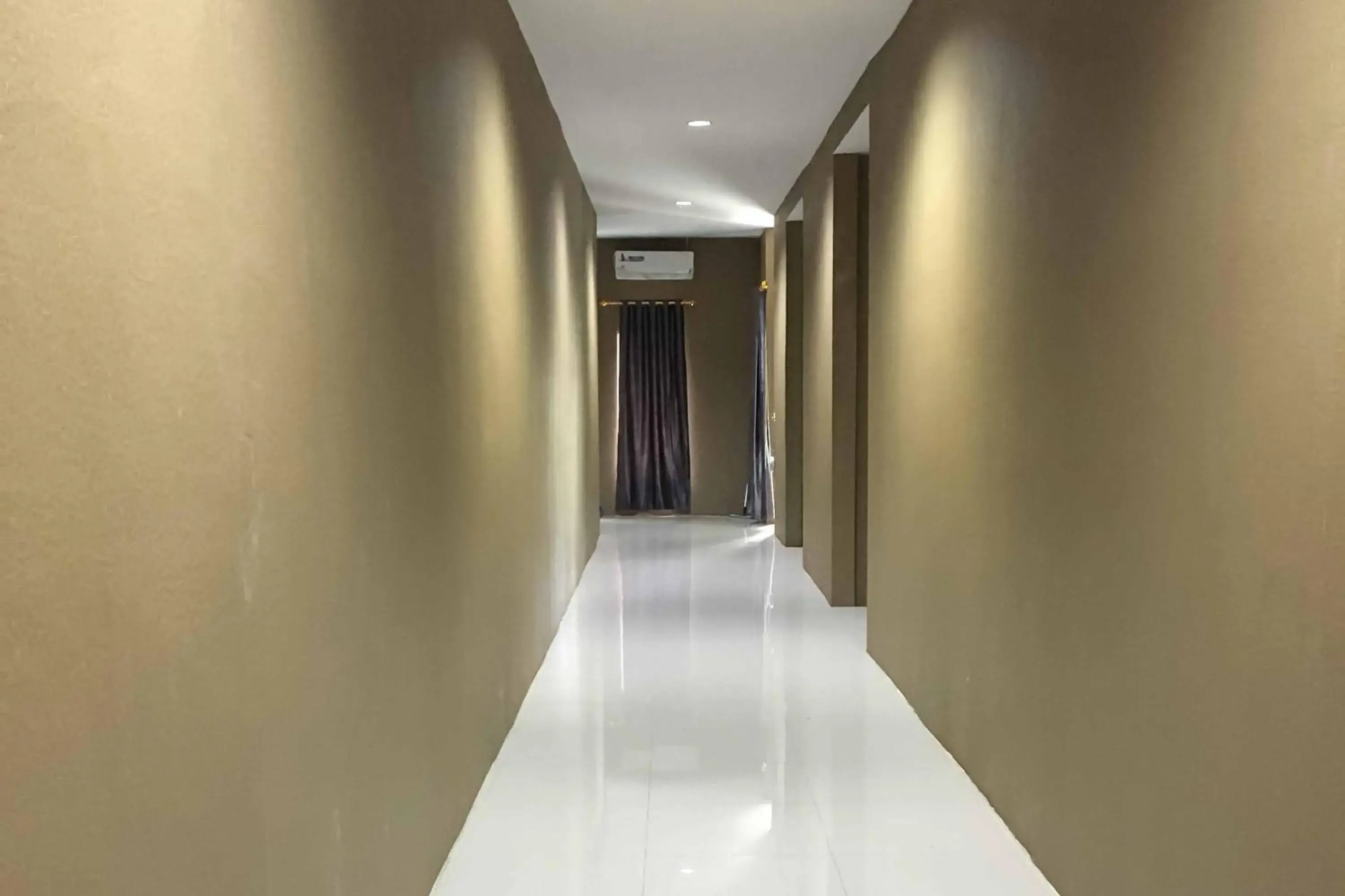 Lobby or reception in Wisma Syariah UINSU Medan Mitra RedDoorz Lobby or reception in Wisma Syariah UINSU Medan Mitra RedDoorz