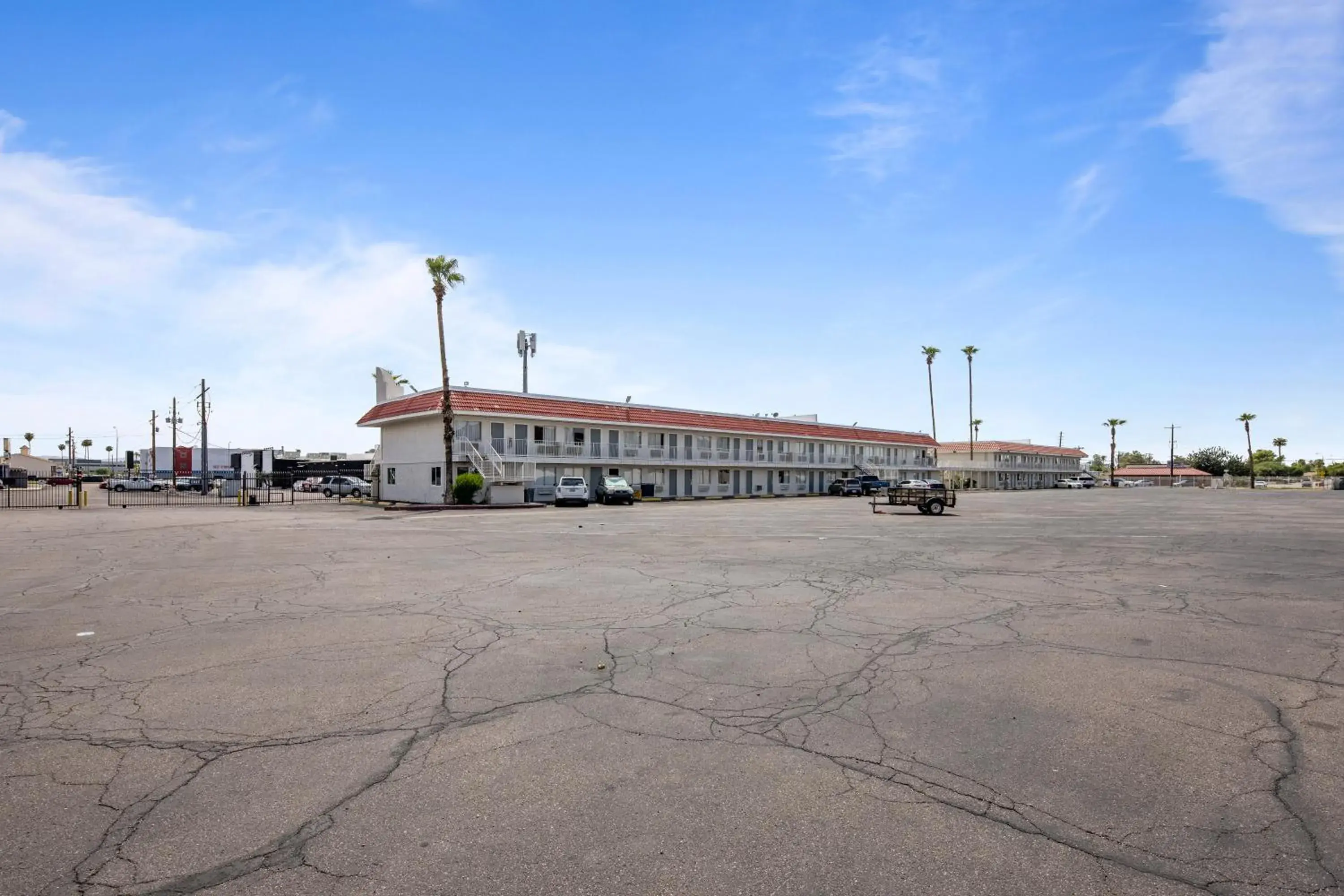 Property building in Super 8 by Wyndham Phoenix West Property building in Super 8 by Wyndham Phoenix West