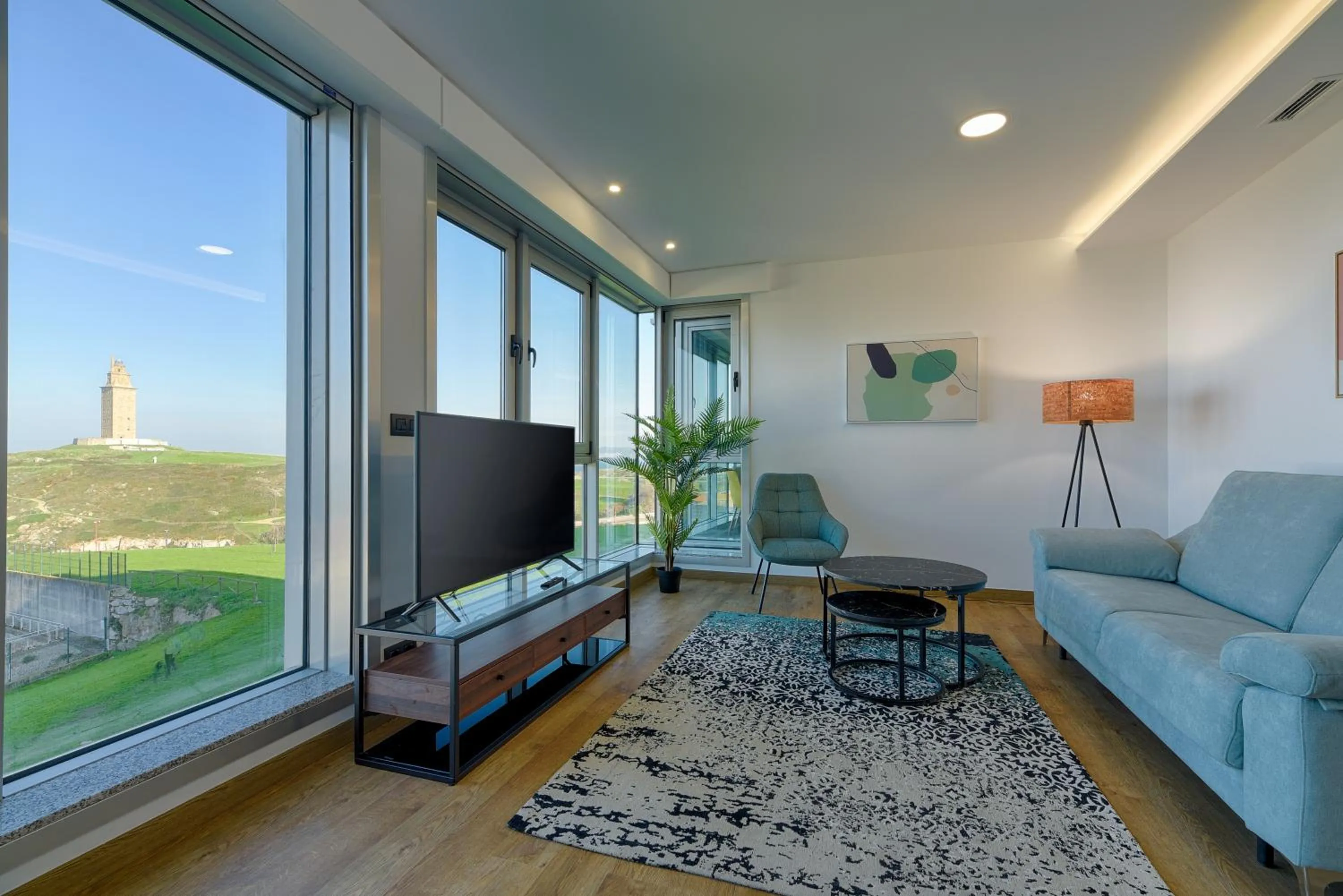 TV and multimedia in TH Apartments by Como en Casa