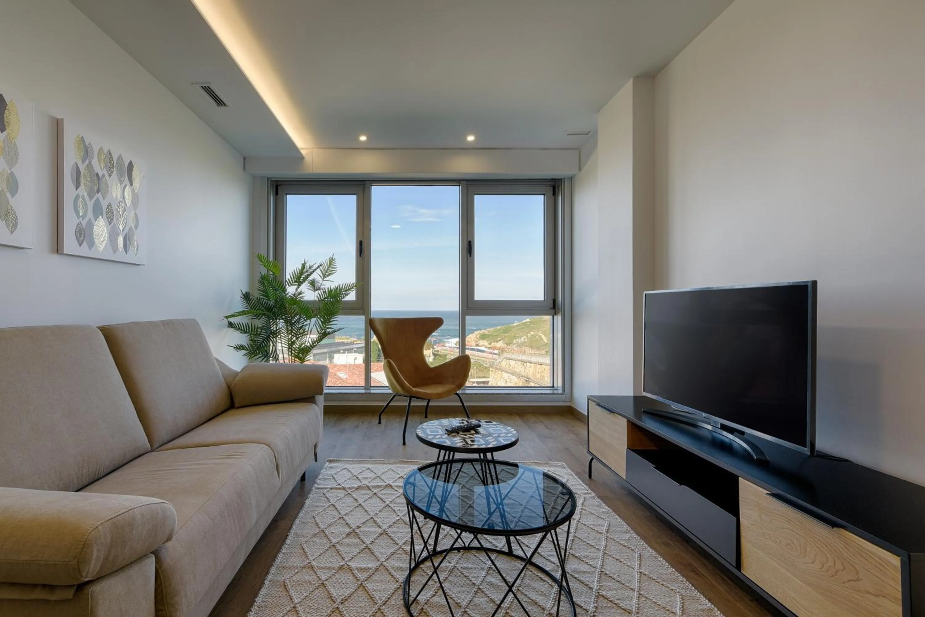 TV and multimedia in TH Apartments by Como en Casa