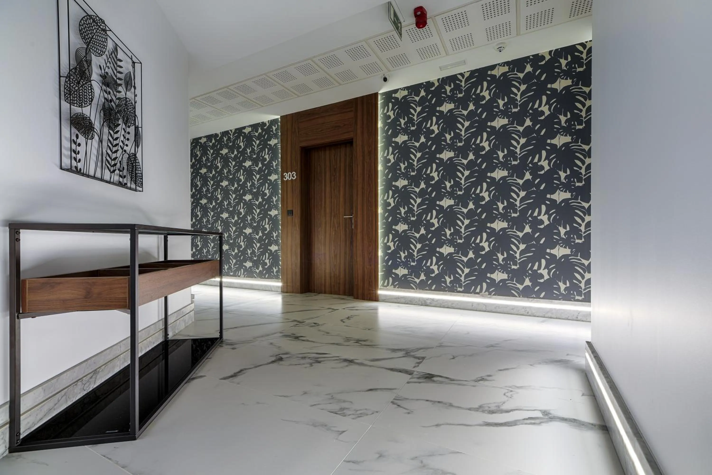 Facade/entrance, Bed in TH Apartments by Como en Casa