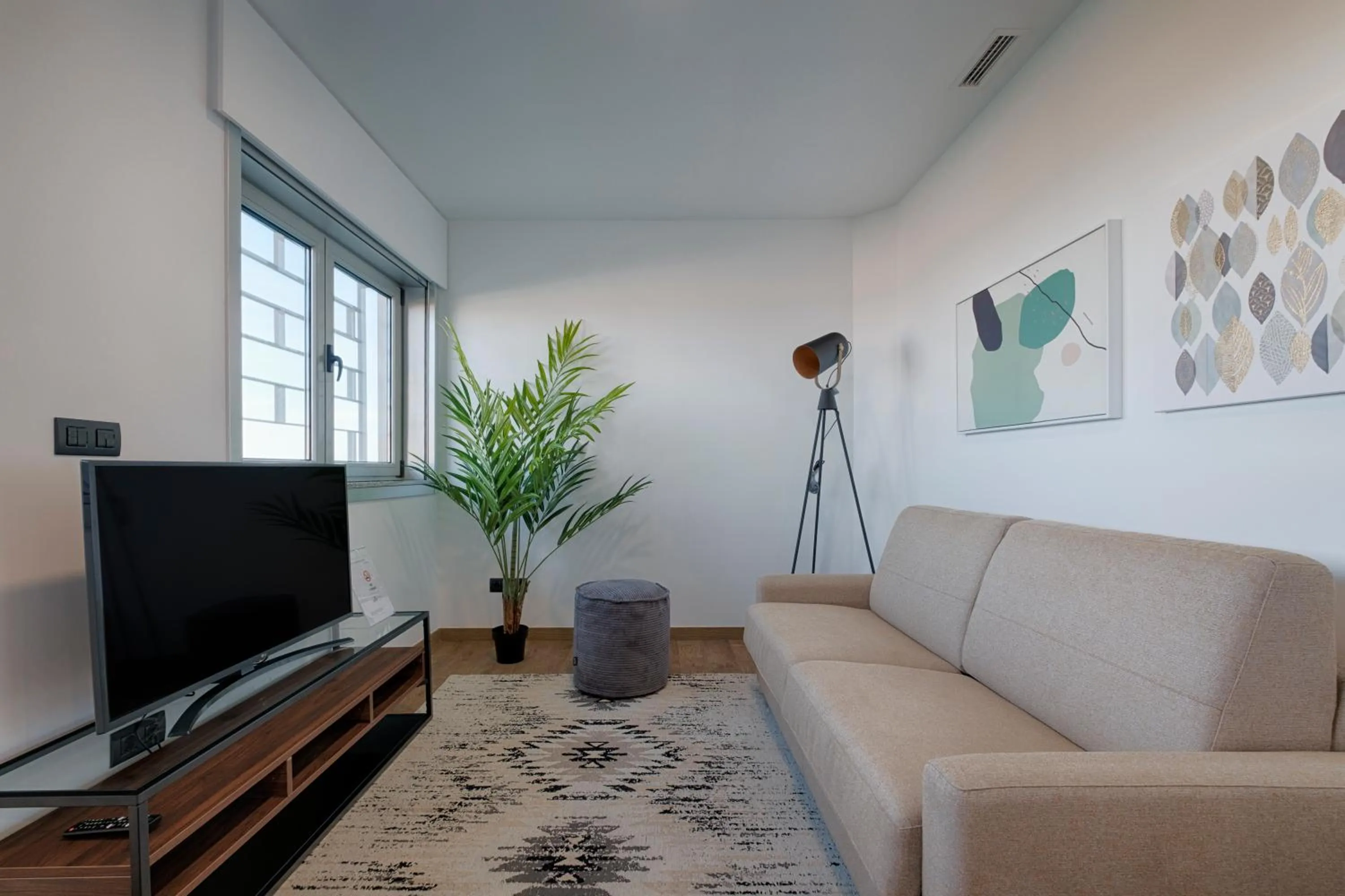 TV and multimedia in TH Apartments by Como en Casa
