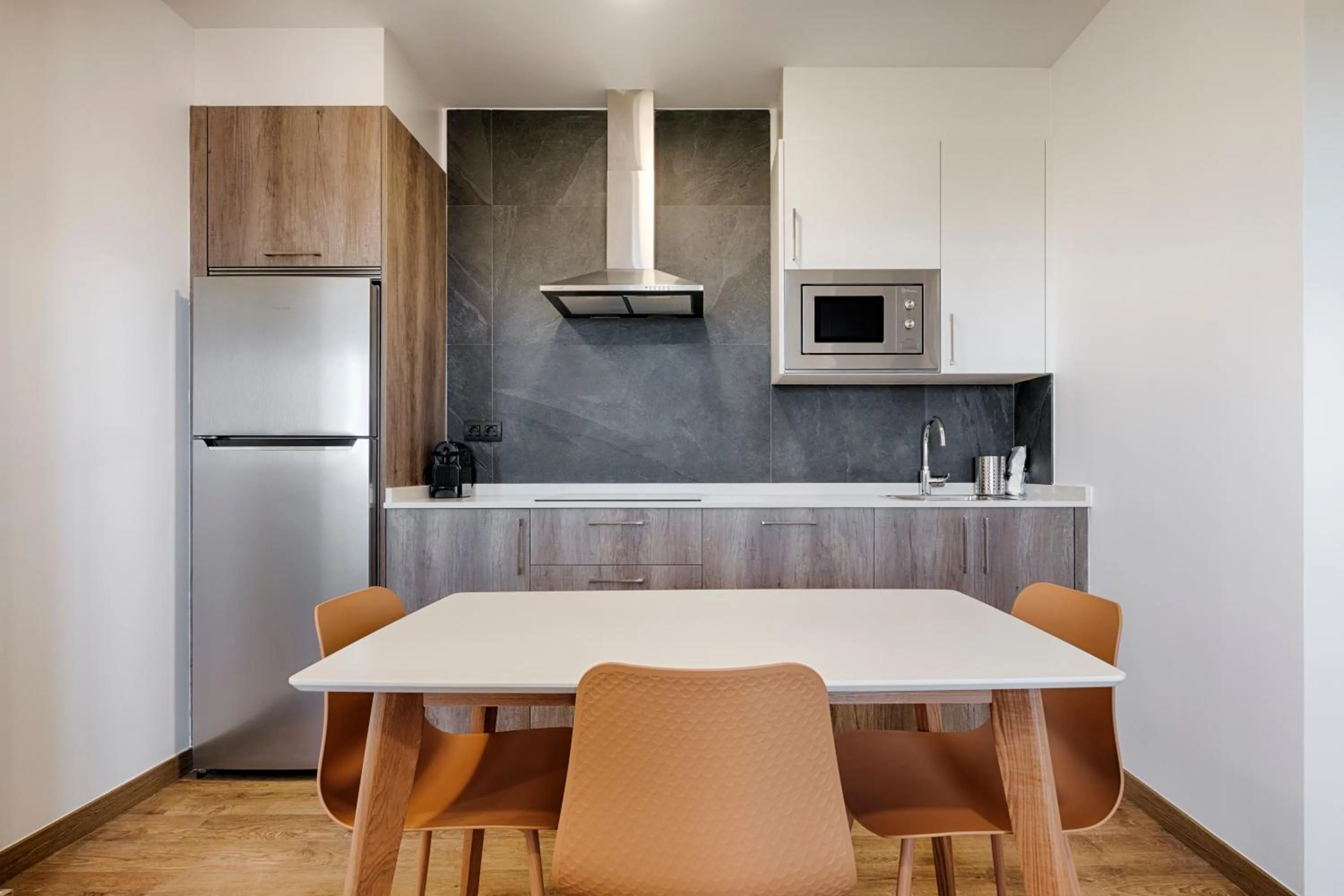 Kitchen or kitchenette in TH Apartments by Como en Casa
