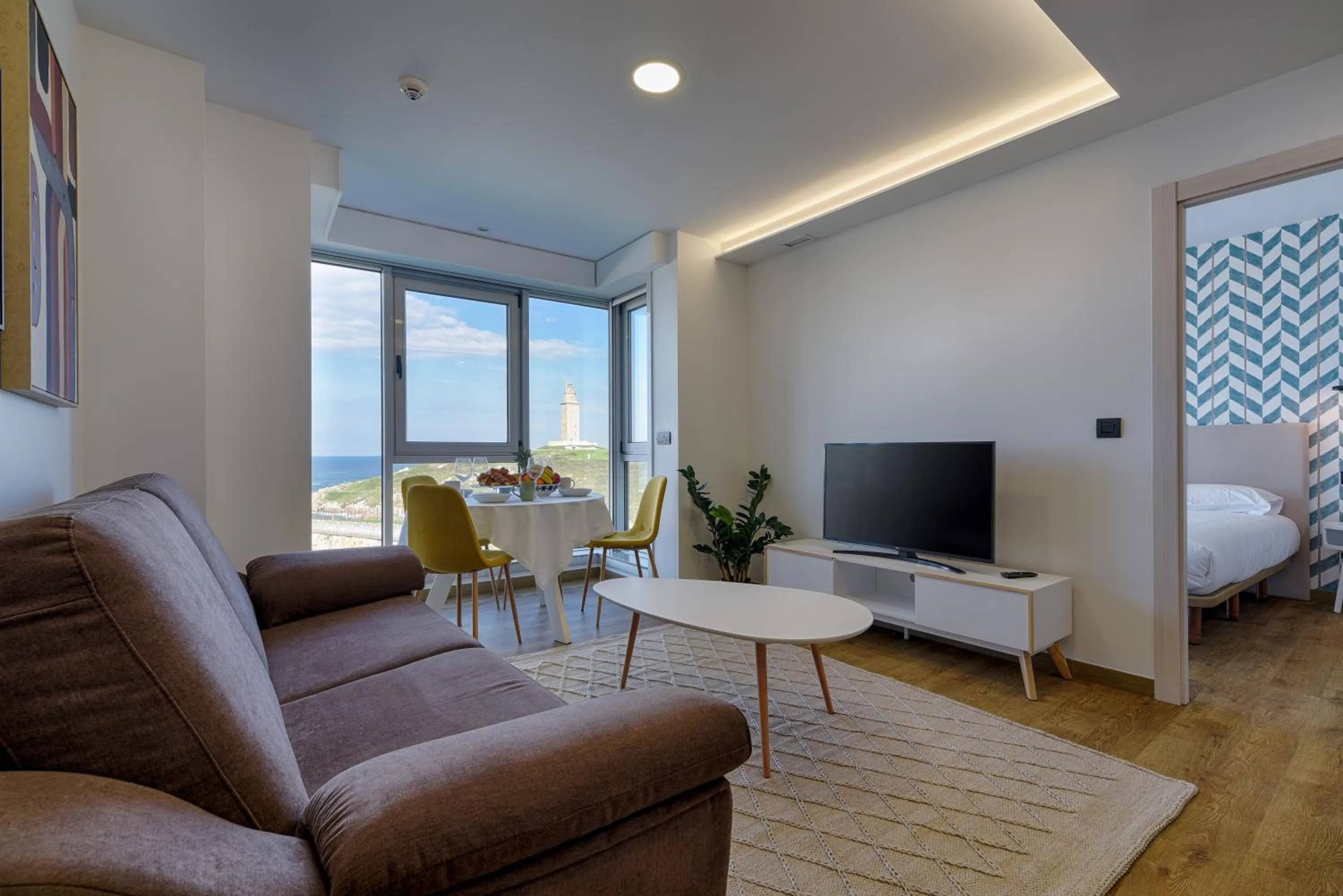 TV and multimedia in TH Apartments by Como en Casa