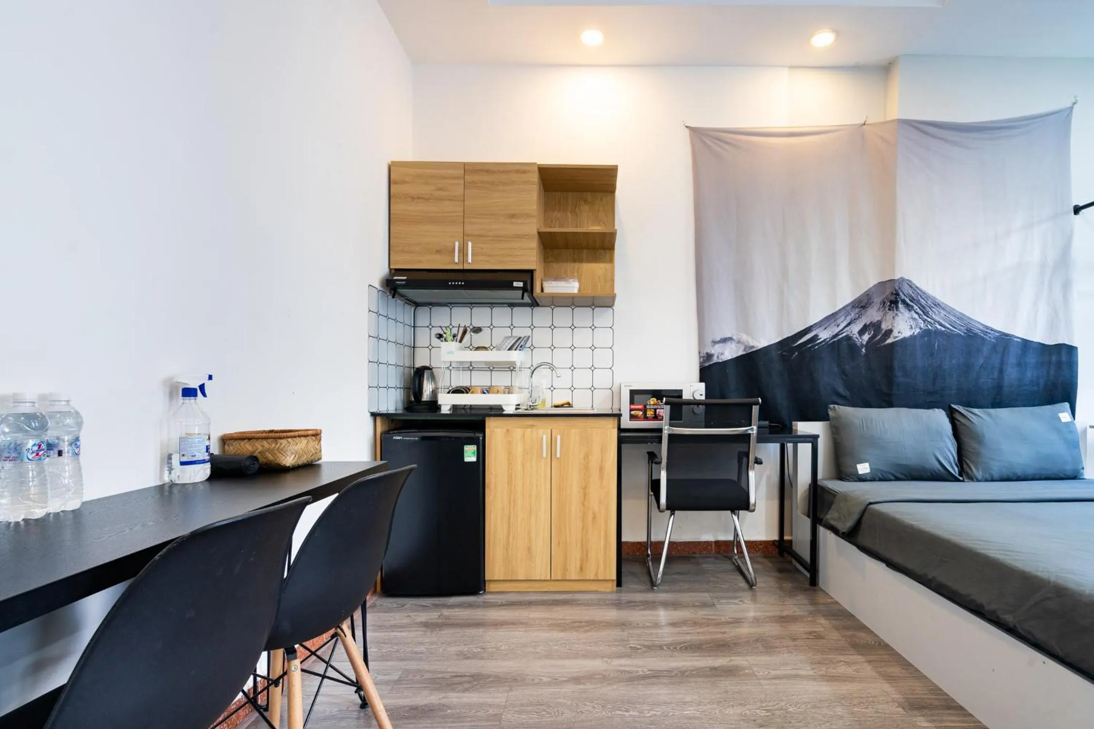 Kitchen or kitchenette in Friday Saigon Centre Homestay