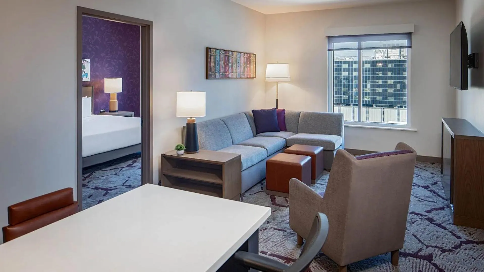 Living room, Bed in Hyatt House Tampa Downtown