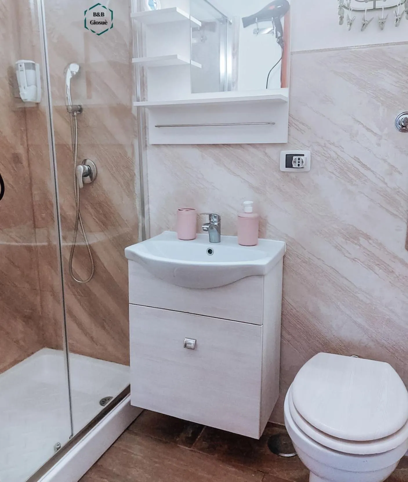 Bathroom in B&B Giosuè