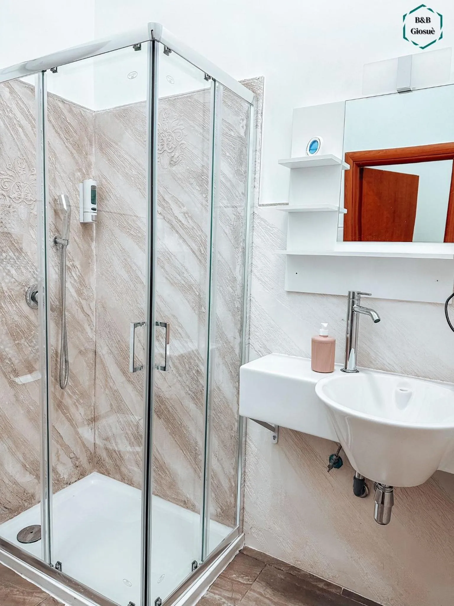 Bathroom in B&B Giosuè