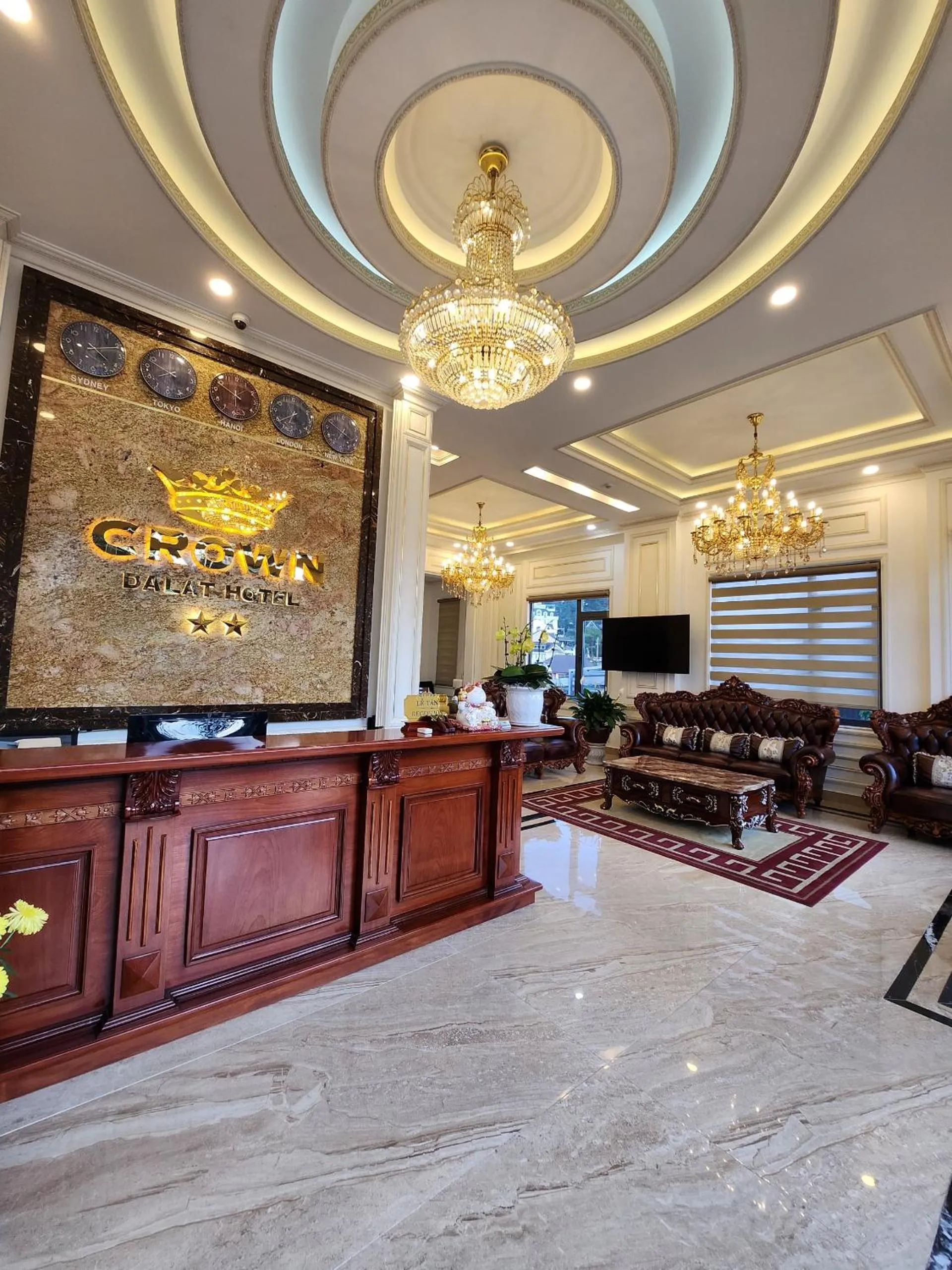 Living room in Crown Dalat Hotel