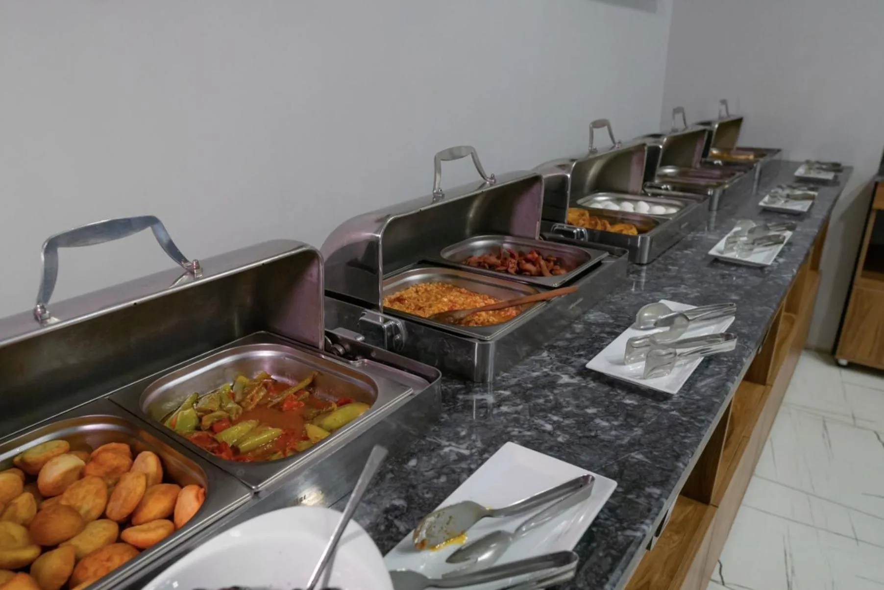 Restaurant/places to eat in Sakarya Hotel