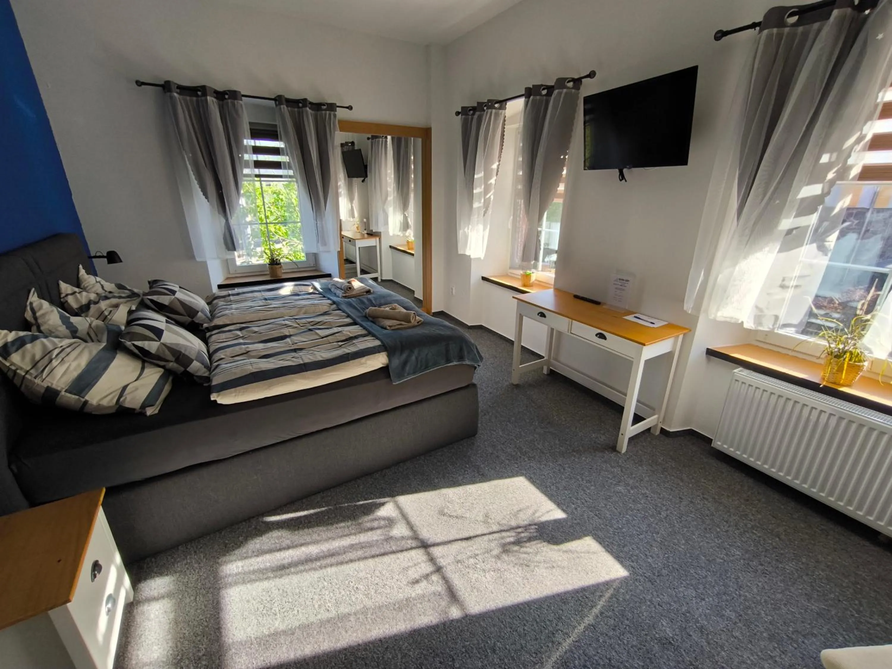Double Room with Private Bathroom in B&B Royal Liberty
