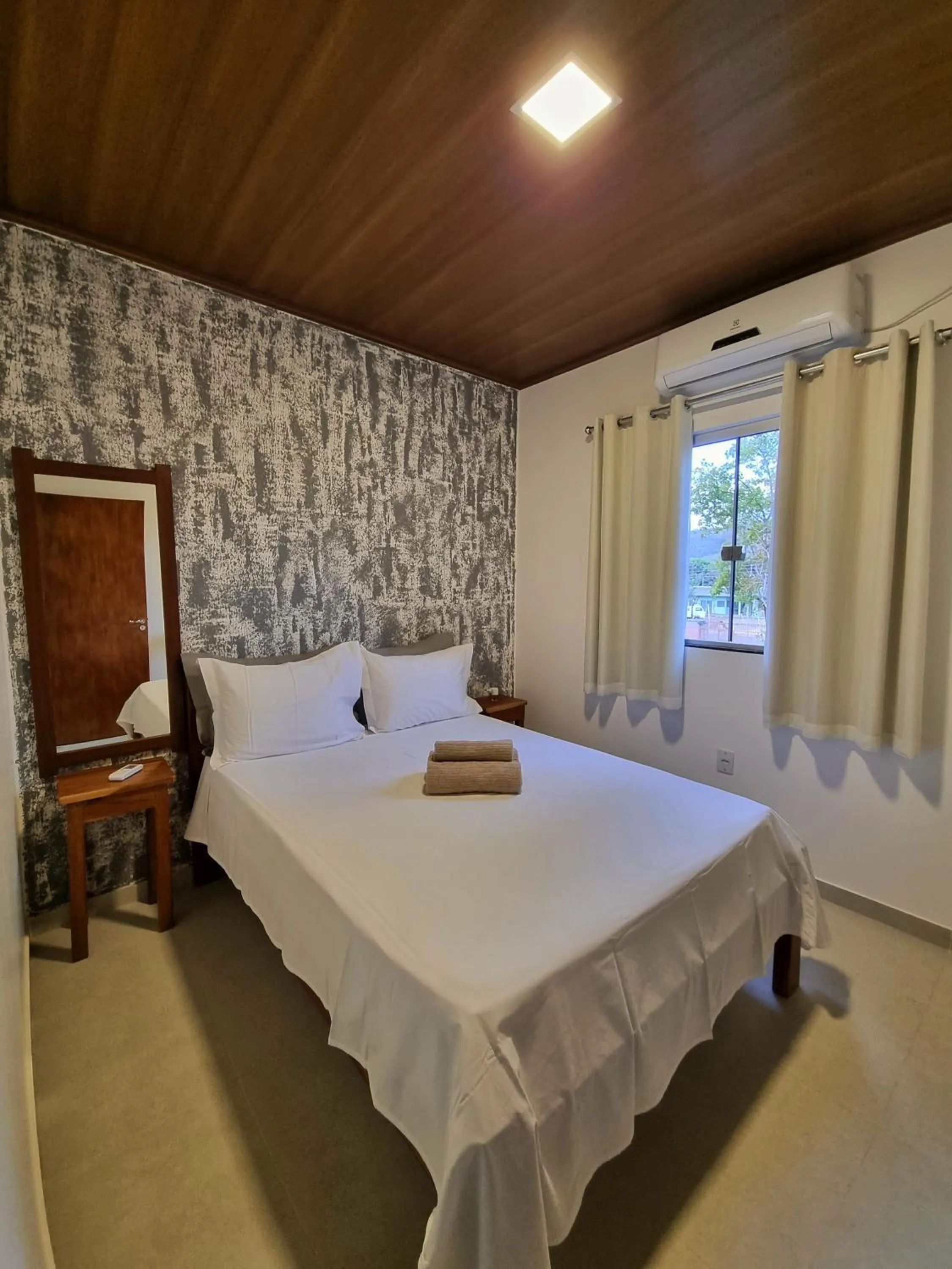 Bedroom, Bed in Village São Jorge - Guest Apartment