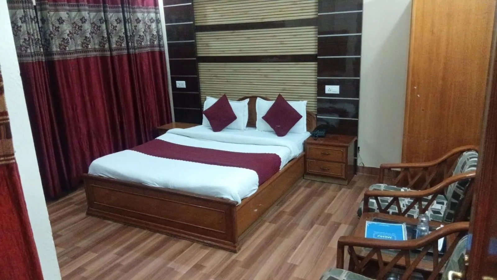 Bed in Hotel Paradise Chandigarh