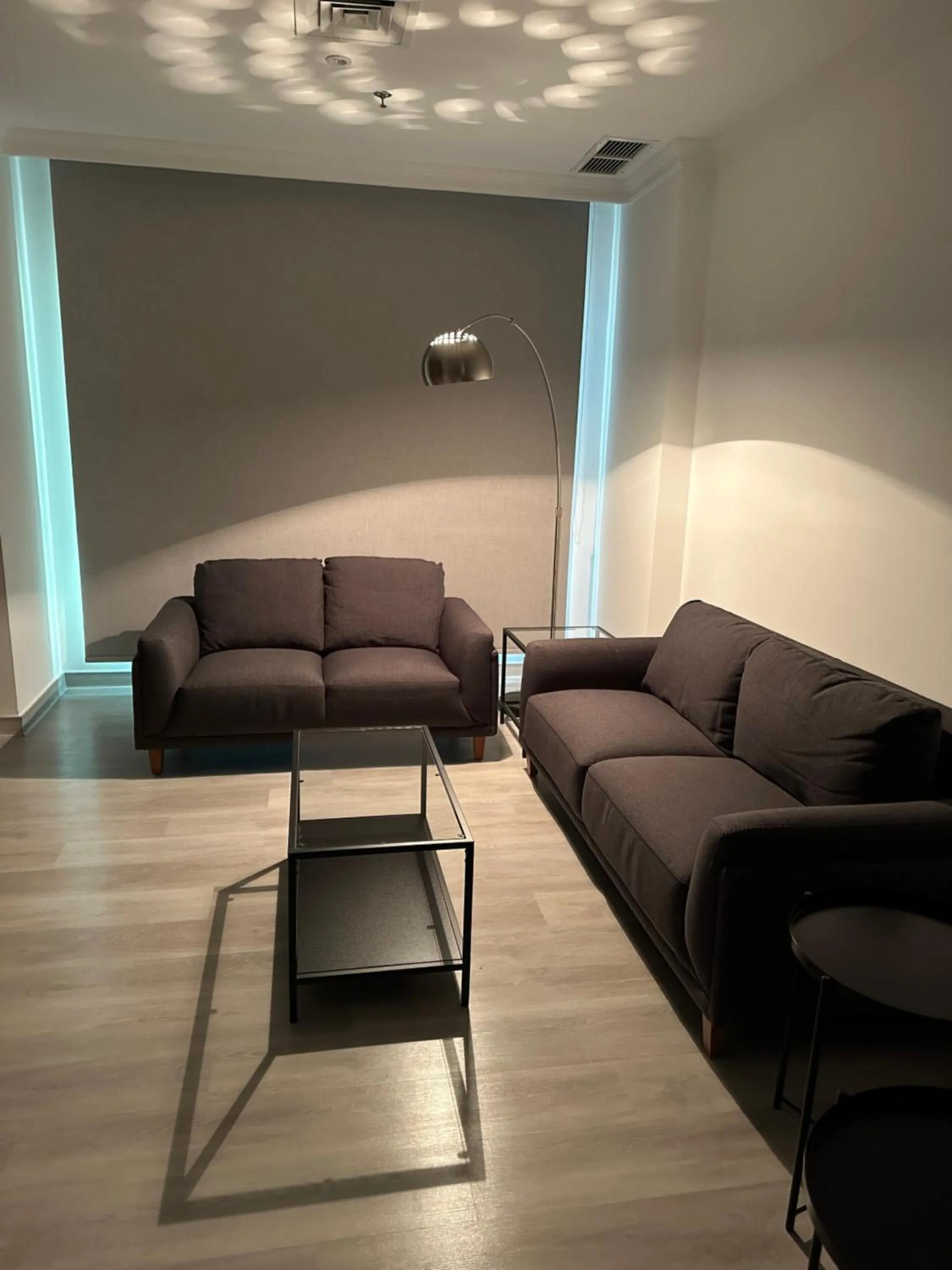 Living room in Times Square Suite Hotel