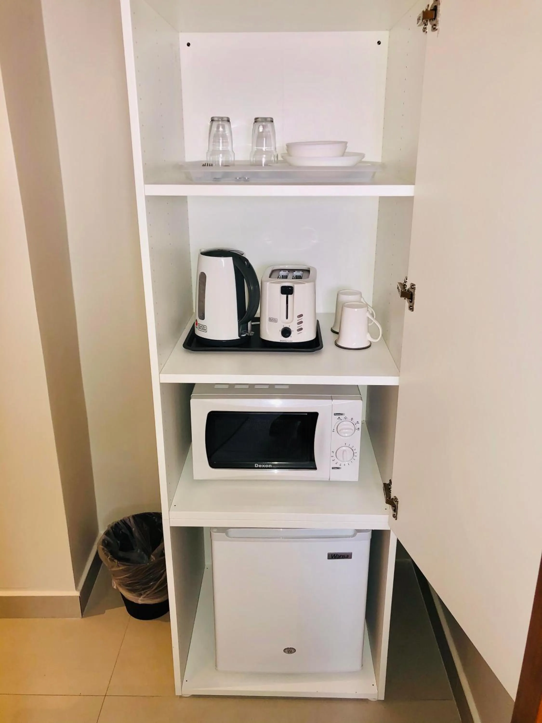 Coffee/tea facilities in Times Square Suite Hotel