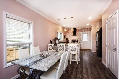 Living room in Swan Lake Resort