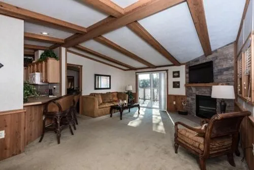 Living room in Swan Lake Resort