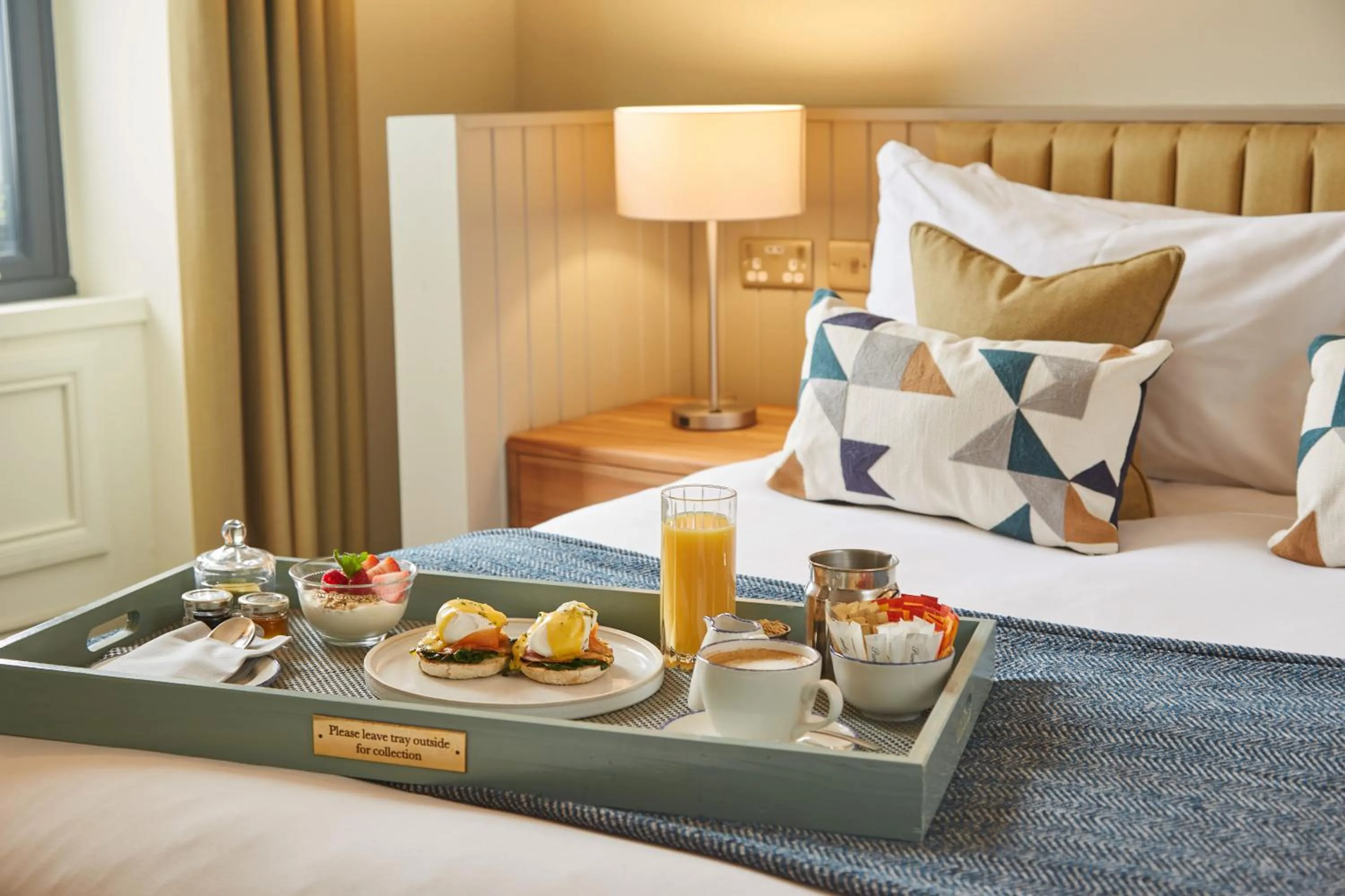 Food and drinks, Bed in Riva Boutique Hotel