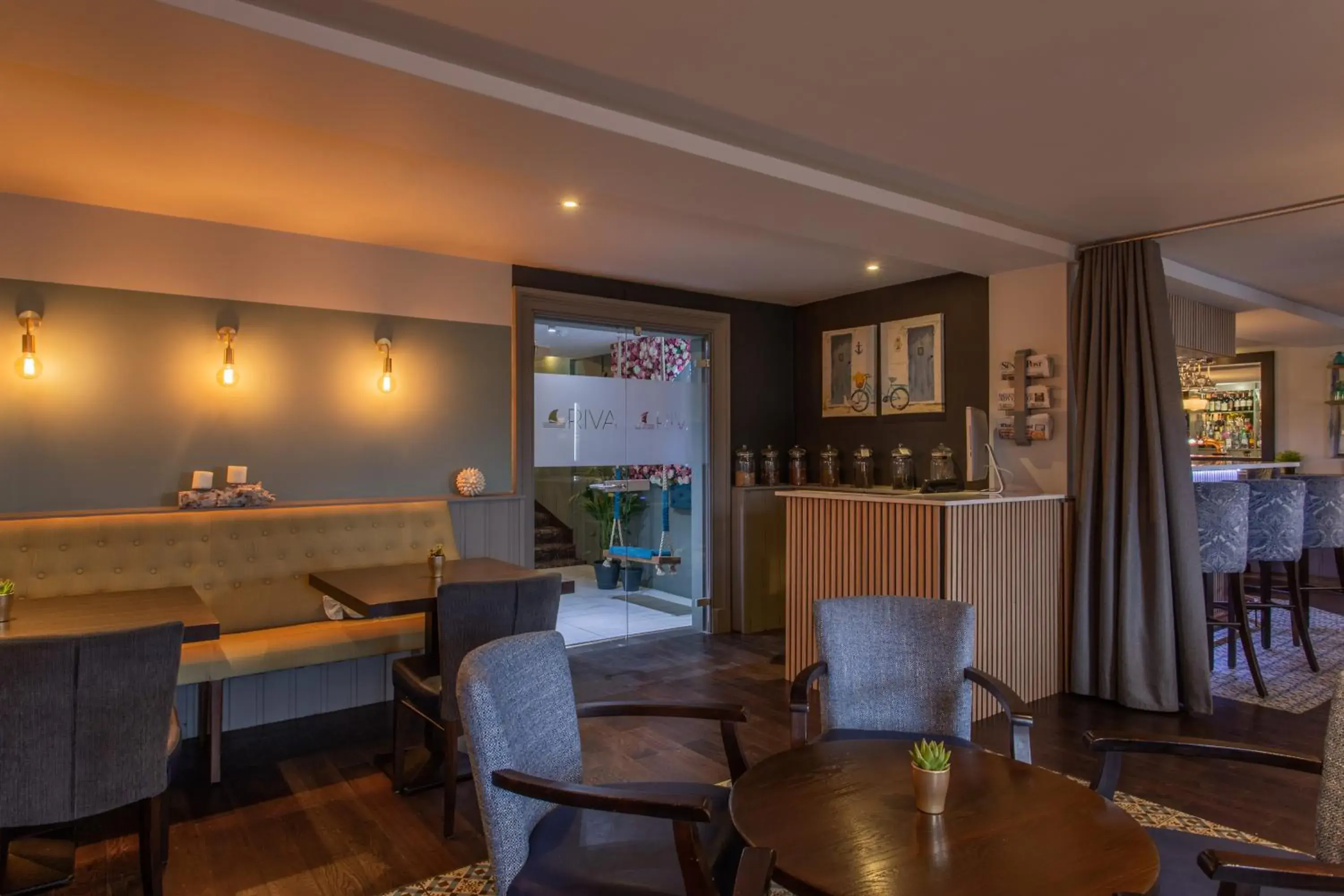 Restaurant/places to eat in Riva Boutique Hotel Restaurant/places to eat in Riva Boutique Hotel