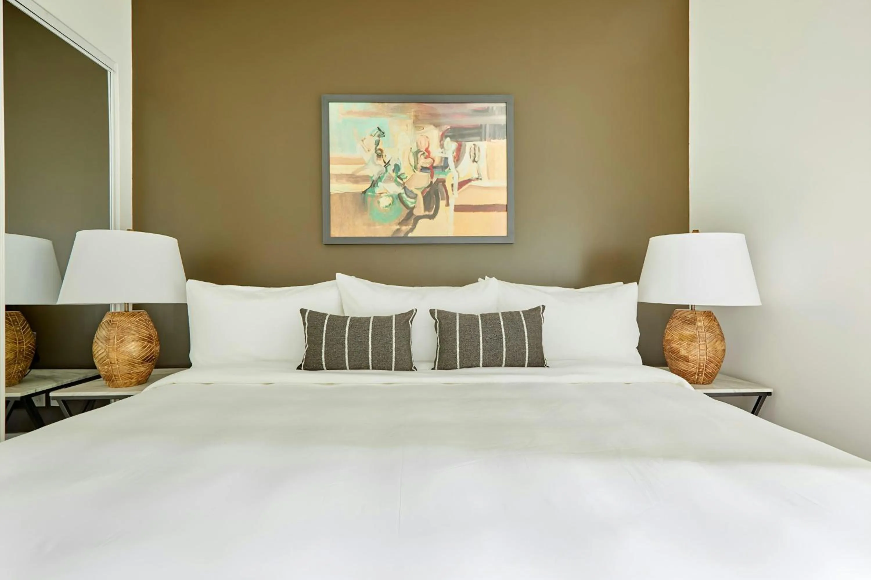 Bedroom, Bed in Sonder by Marriott Bonvoy The Elm Apartments Downtown