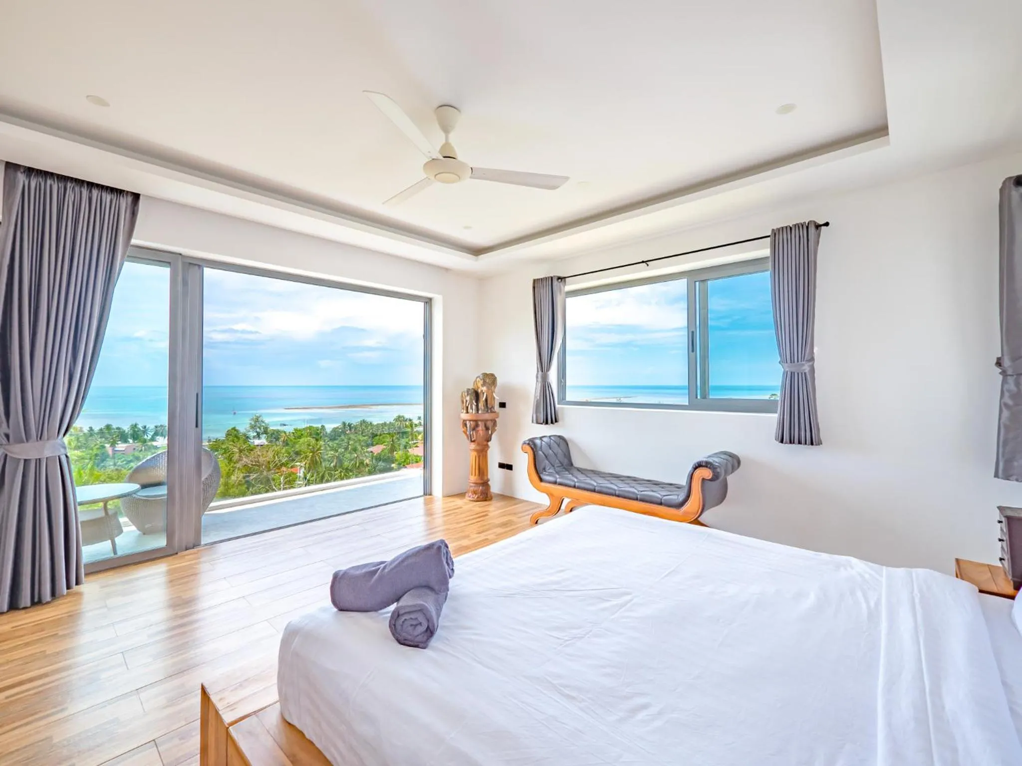 Photo of the whole room, Bed in Villas Reef View Garden