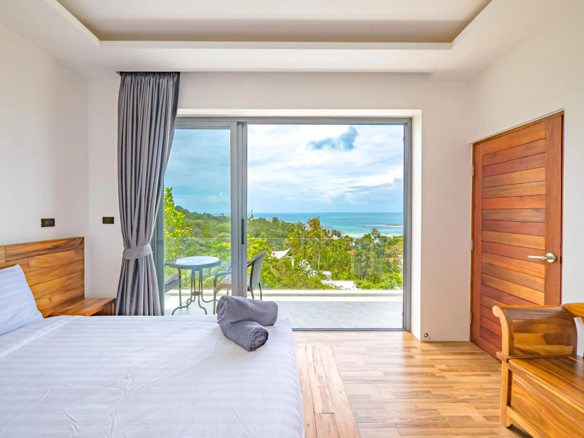 Balcony/Terrace, Bed in Villas Reef View Garden