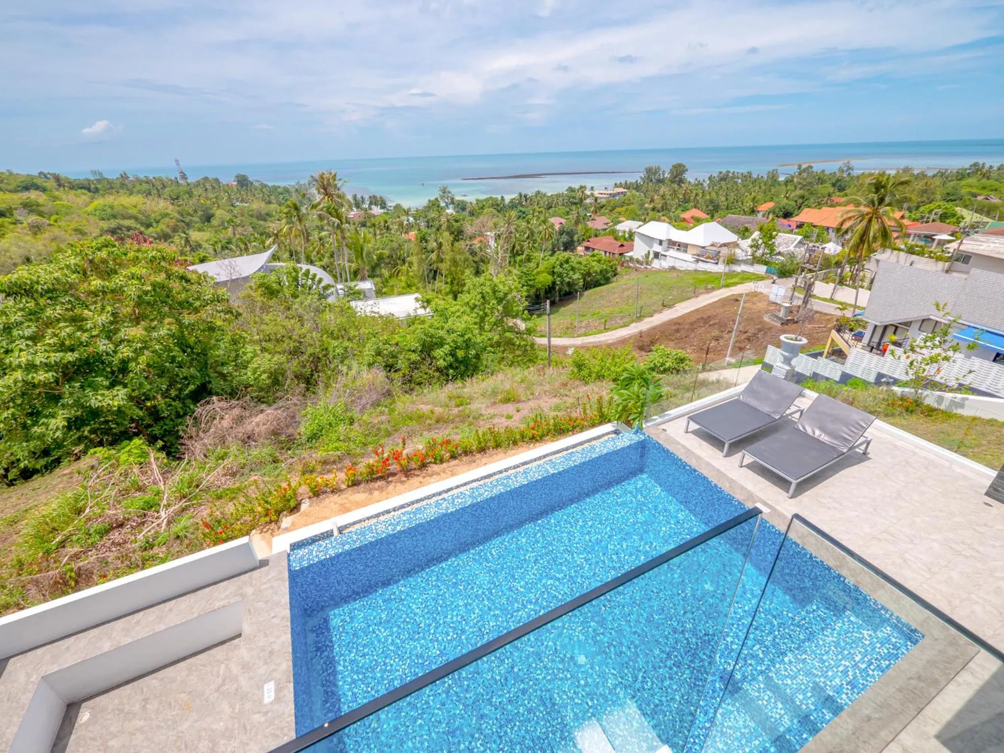 Pool view in Villas Reef View Garden